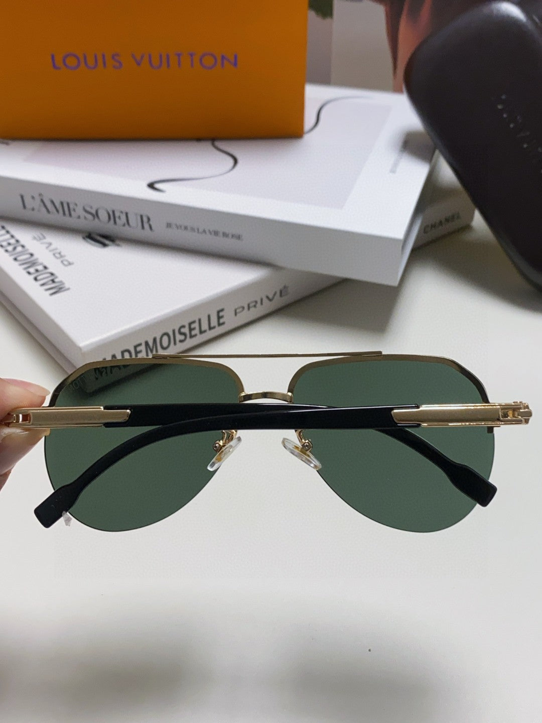 Louis Vuitton Metal Aviator Gray Lens Sunglasses for Men & Women - 448545 - detail image 4