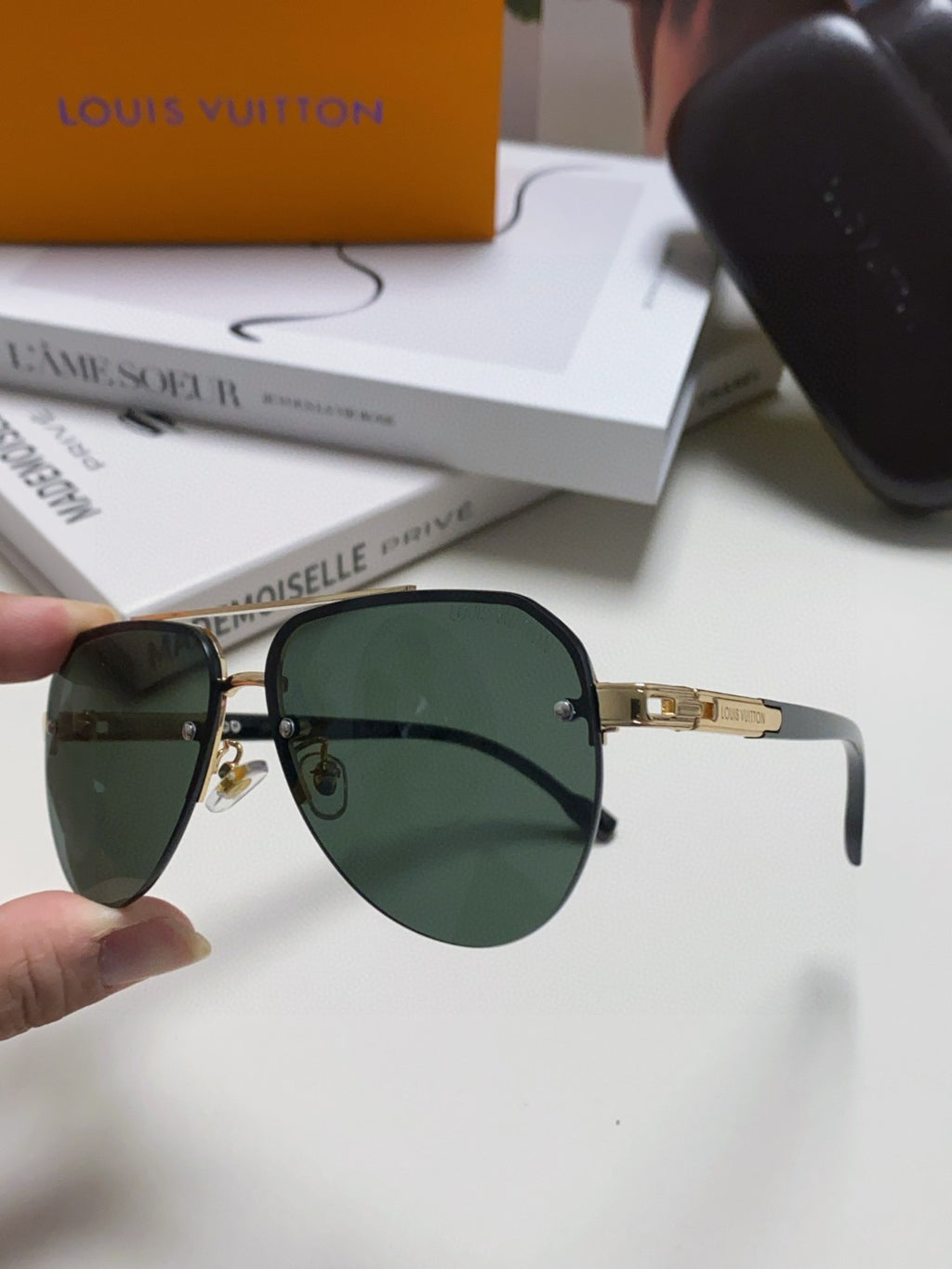 Louis Vuitton Metal Aviator Gray Lens Sunglasses for Men & Women - 448545 - detail image 5