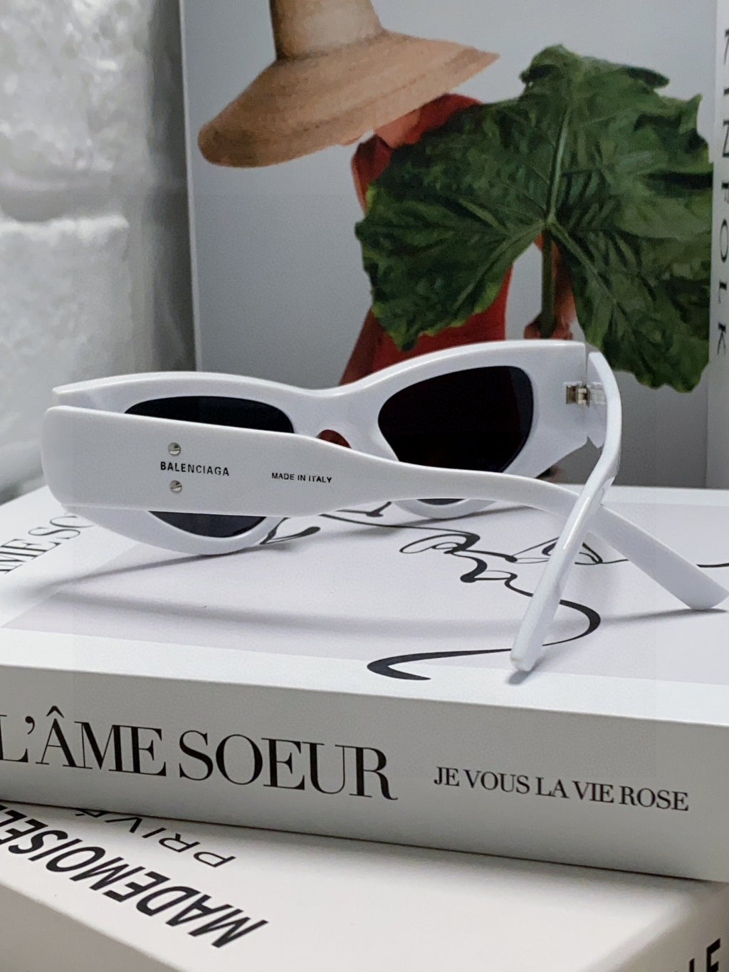 Balenciaga Polarized Cat-Eye Silver Lens Sunglasses for Men & Women - detail image 2