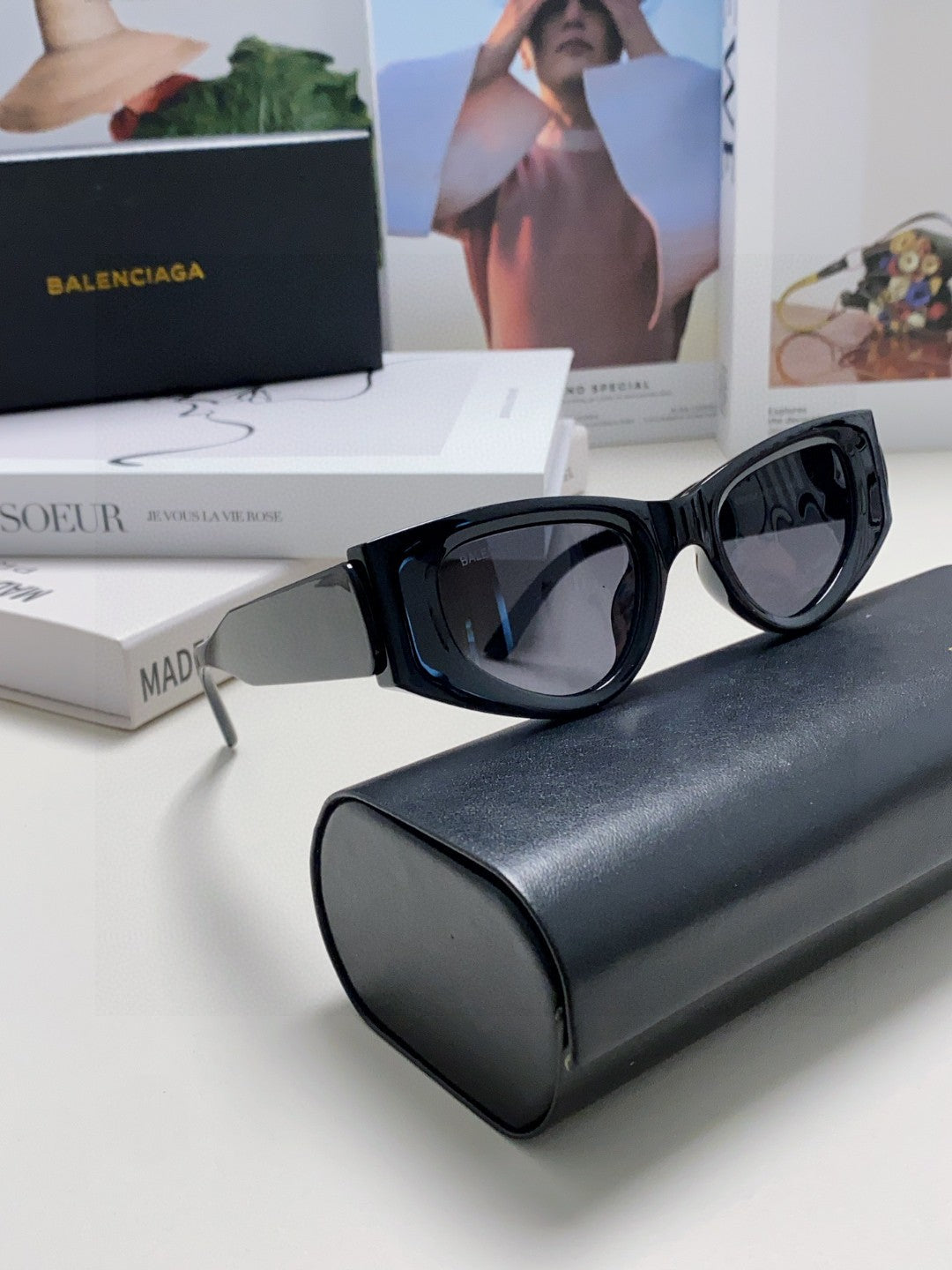 Balenciaga Polarized Cat-Eye Orange Lens Sunglasses for Men & Women - detail image 9