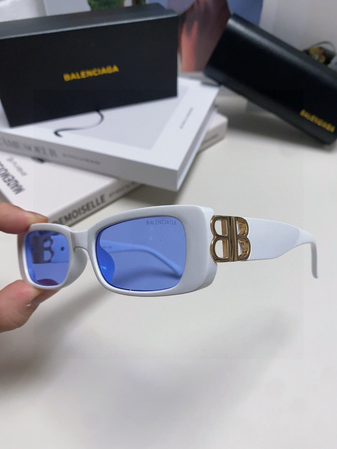 Balenciaga Rectangular Silver Lens Sunglasses for Men & Women - 487527 - detail image 4