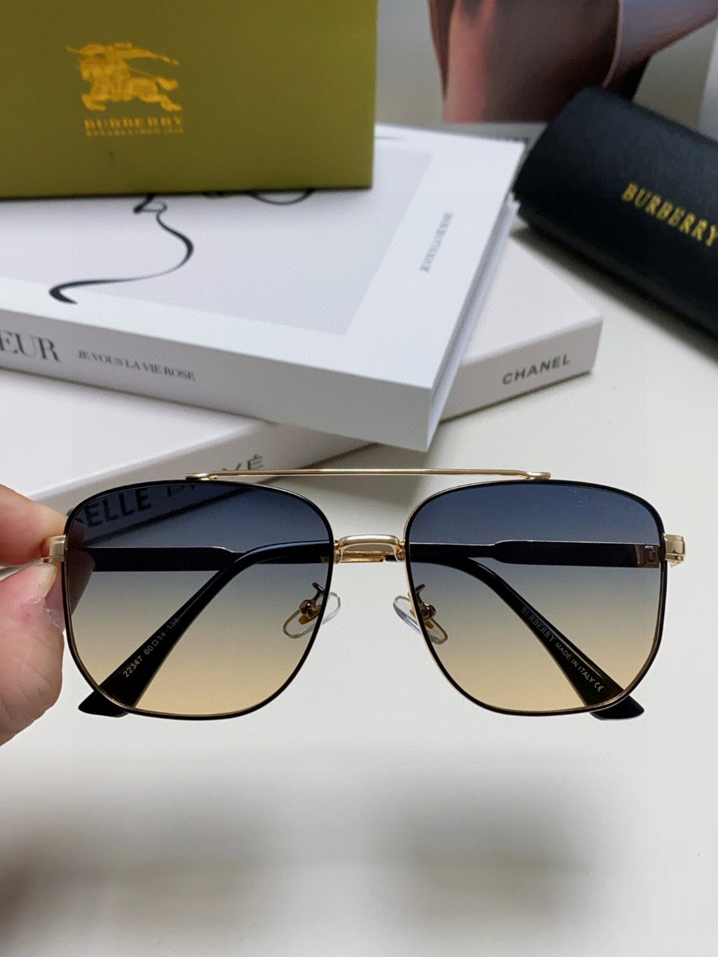 Burberry Polarized Fashion Silver Lens Sunglasses for Men - 487463 - detail image 3