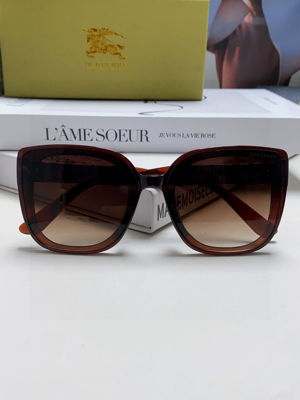 Burberry Oversized Black Lens Sunglasses for Men & Women - 487465 - detail image 6