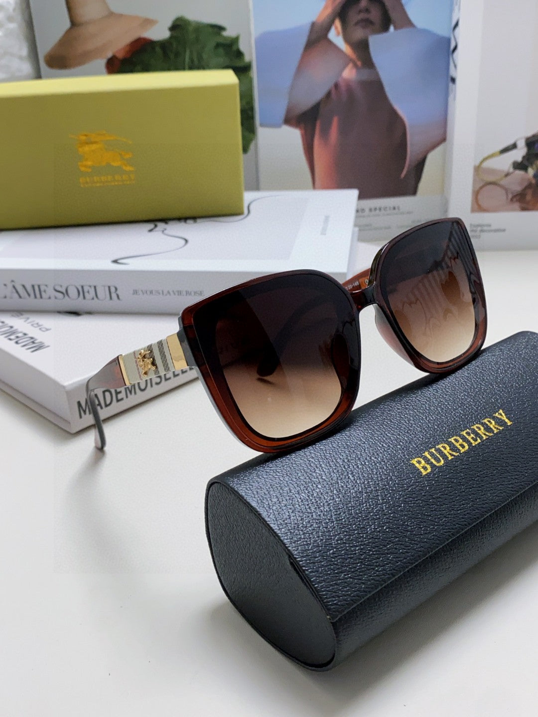 Burberry Oversized Black Lens Sunglasses for Men & Women - 487465 - detail image 7