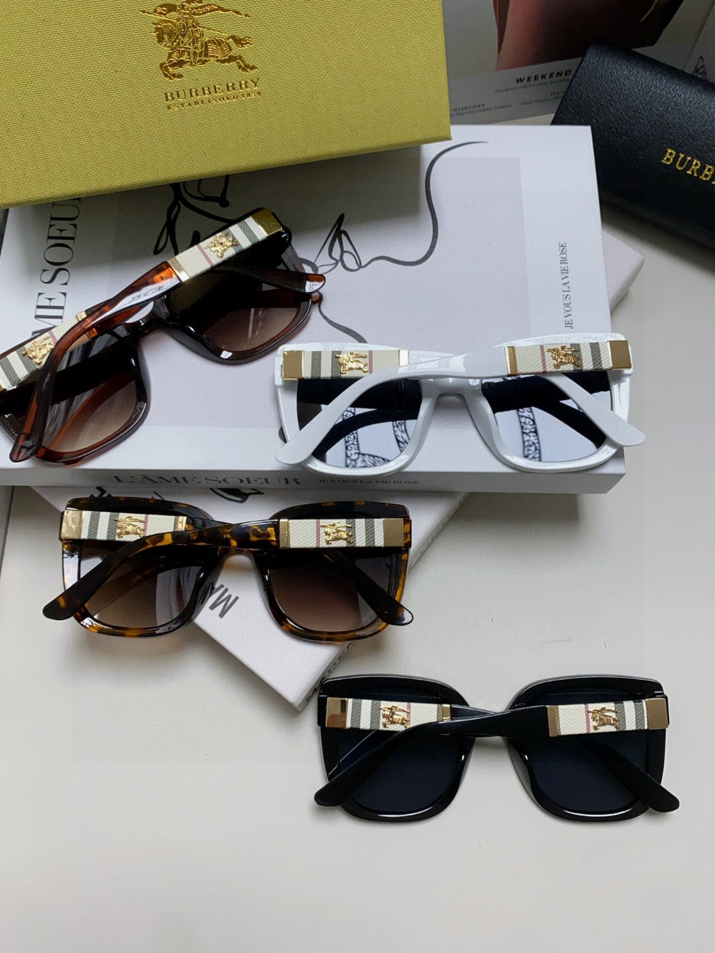 Burberry Oversized Black Lens Sunglasses for Men & Women - detail image 8