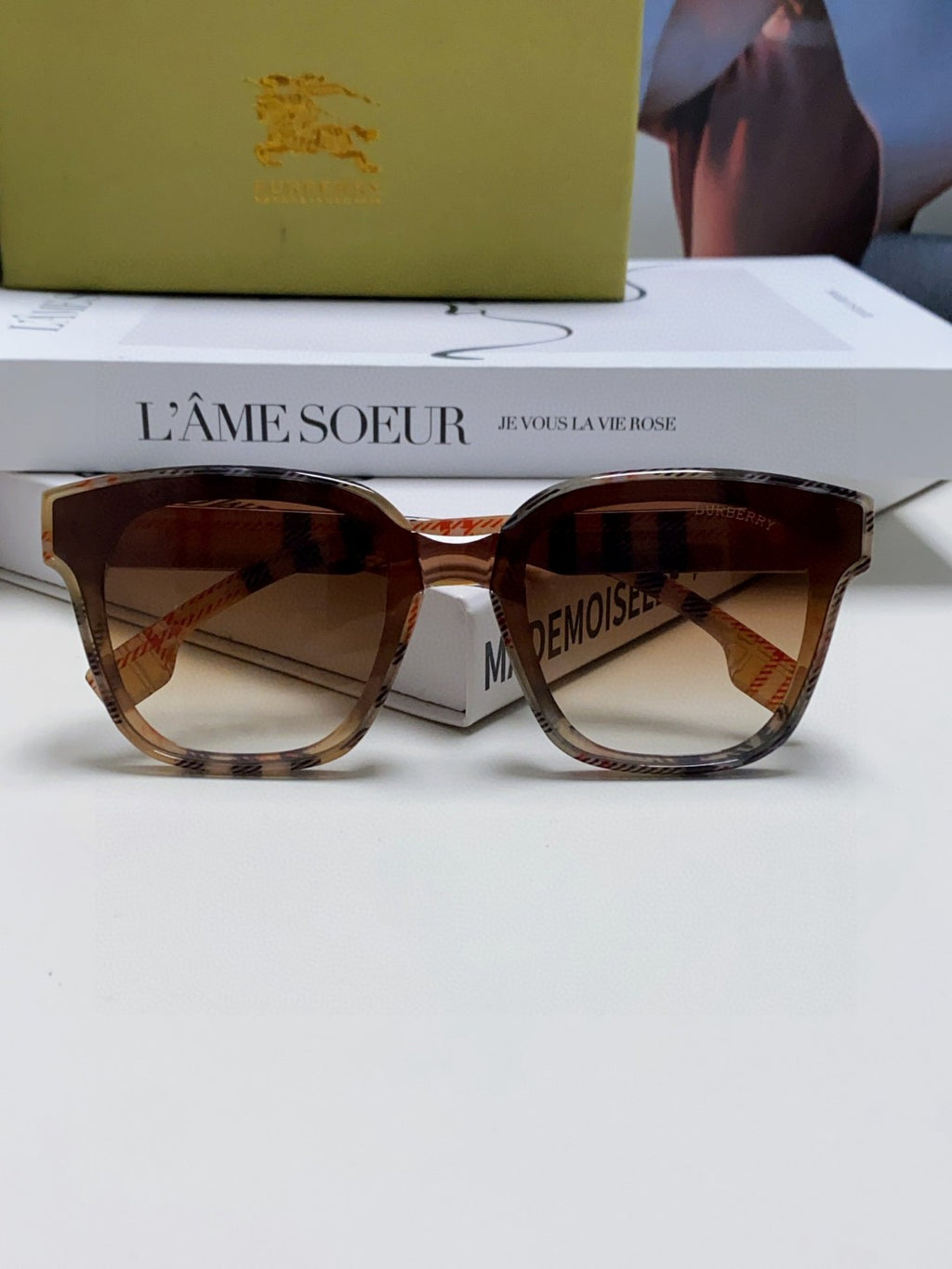 Burberry BE5446 Fashion Brown Lens Sunglasses for Men & Women - detail image 6