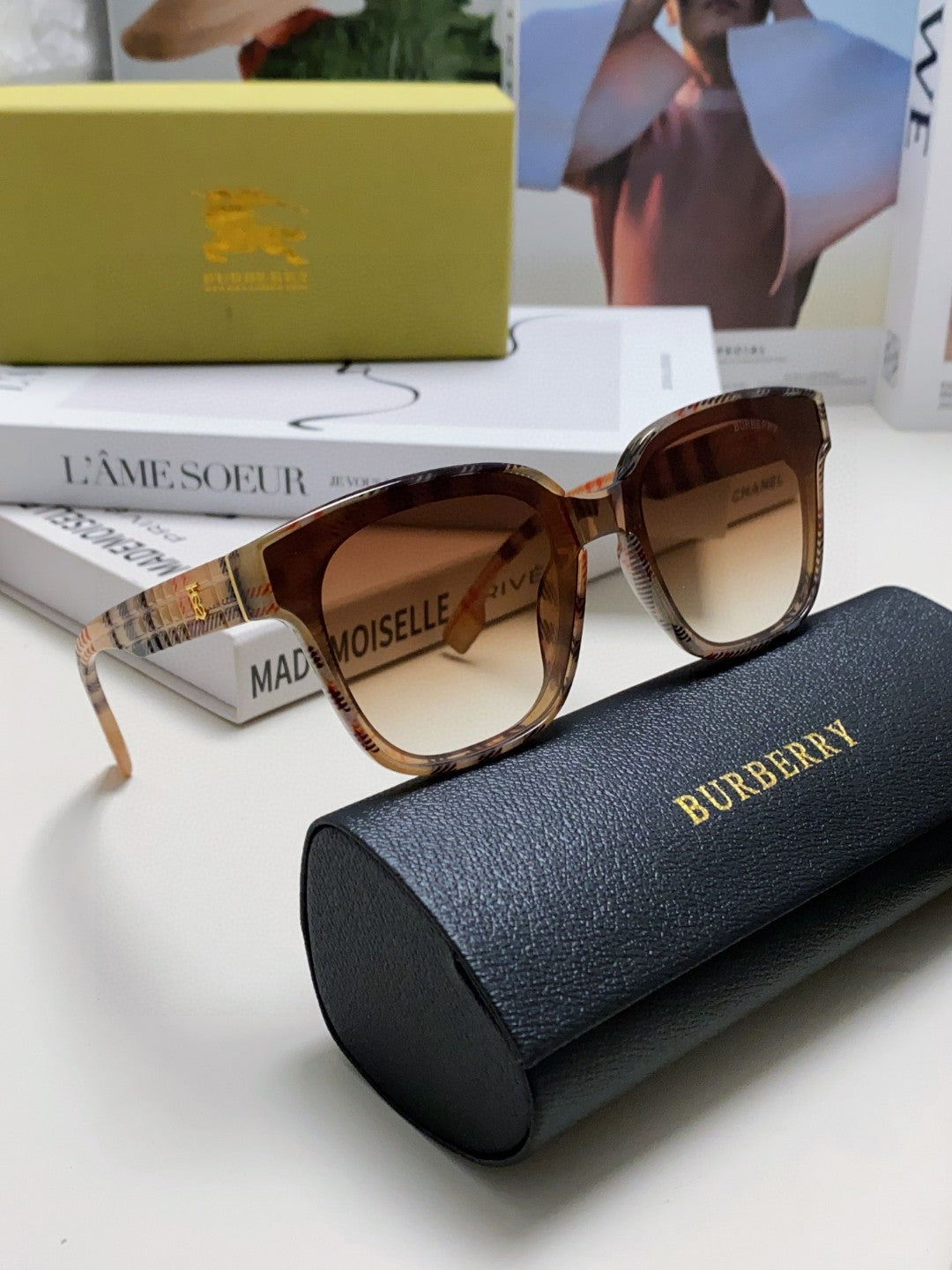 Burberry BE5446 Fashion Brown Lens Sunglasses for Men & Women - detail image 7