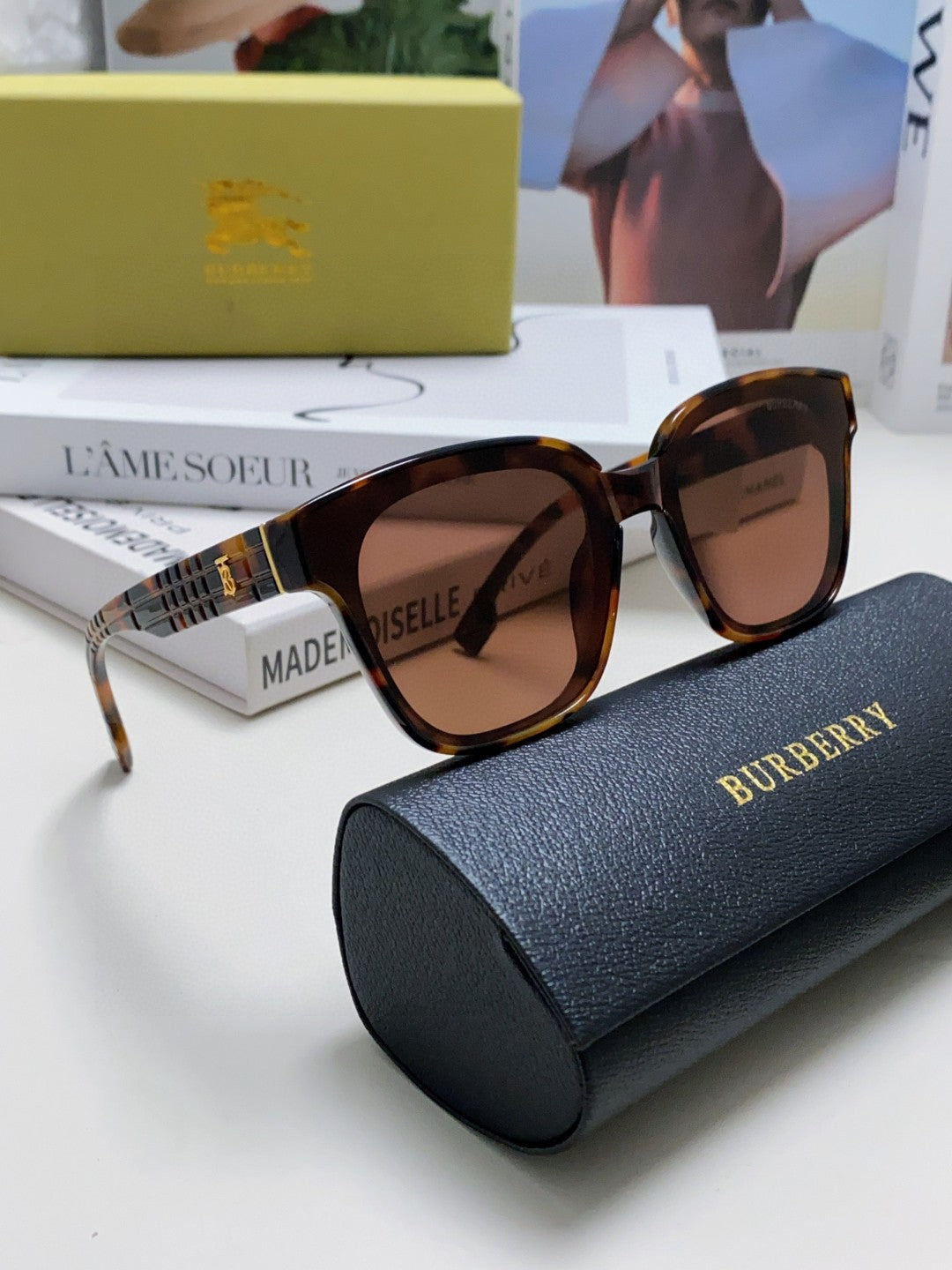 Burberry BE5446 Fashion Red Lens Sunglasses for Men & Women - detail image 7