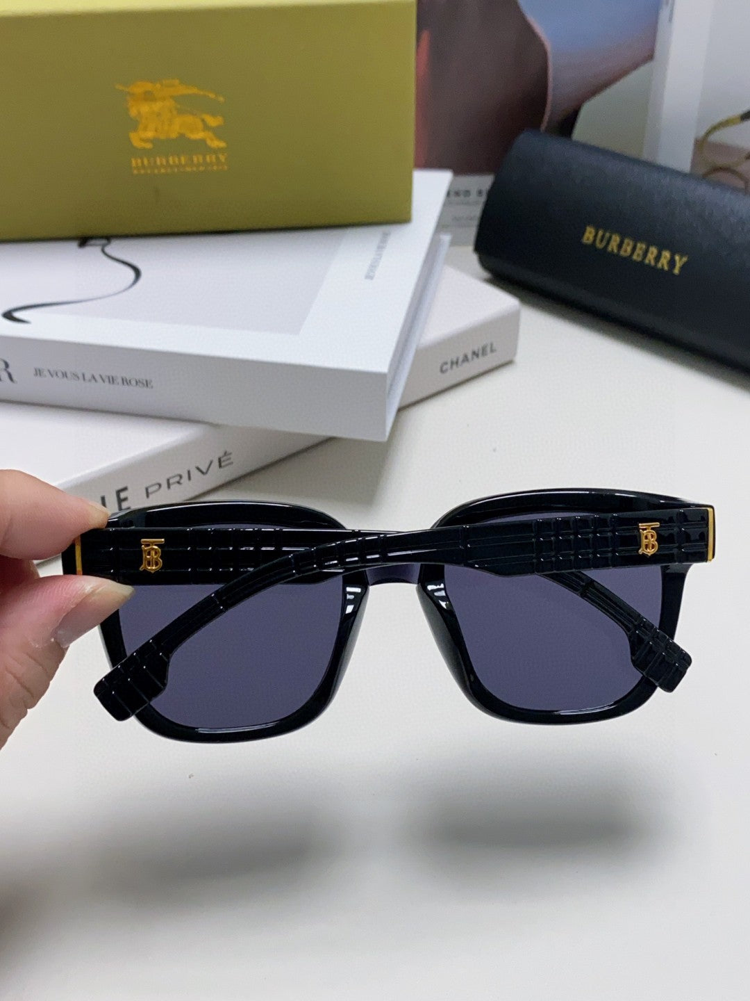 Burberry BE5446 Fashion Blue Lens Sunglasses for Men & Women - detail image 3