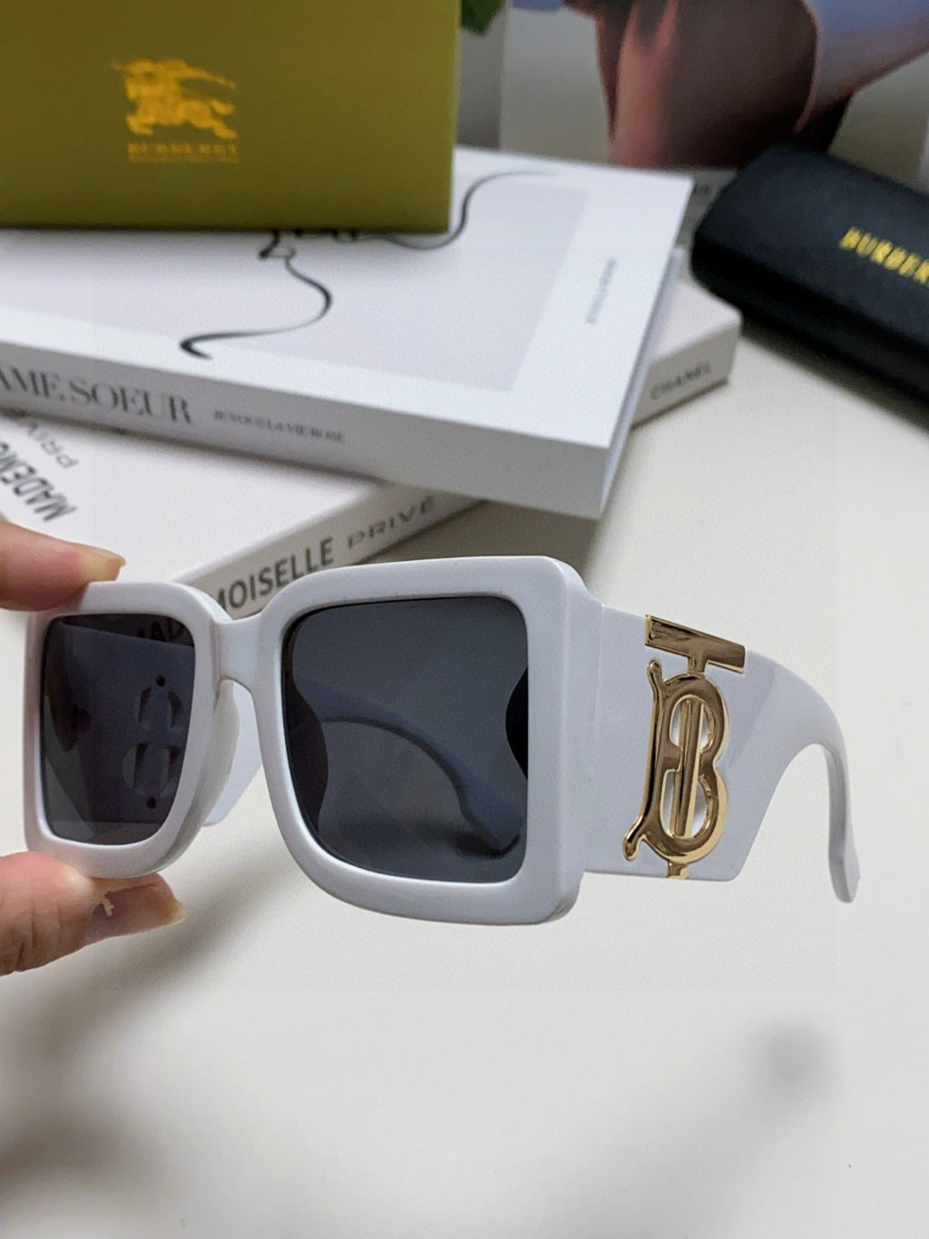 Burberry Oversized Blue Lens Sunglasses for Men & Women - detail image 5