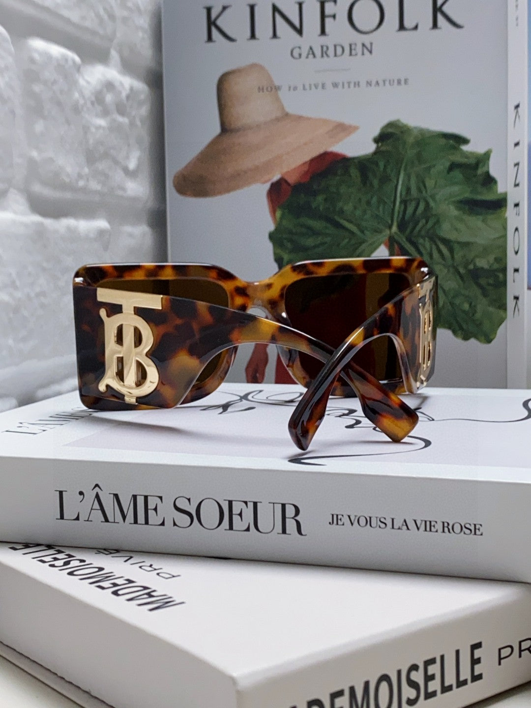 Burberry Oversized Brown Lens Sunglasses for Men & Women - detail image 4