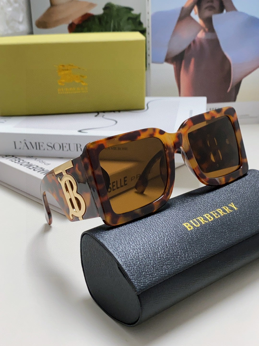 Burberry Oversized Brown Lens Sunglasses for Men & Women - detail image 9