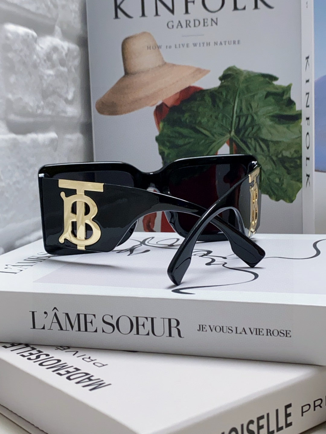 Burberry Oversized Gold Lens Sunglasses for Men & Women - detail image 4