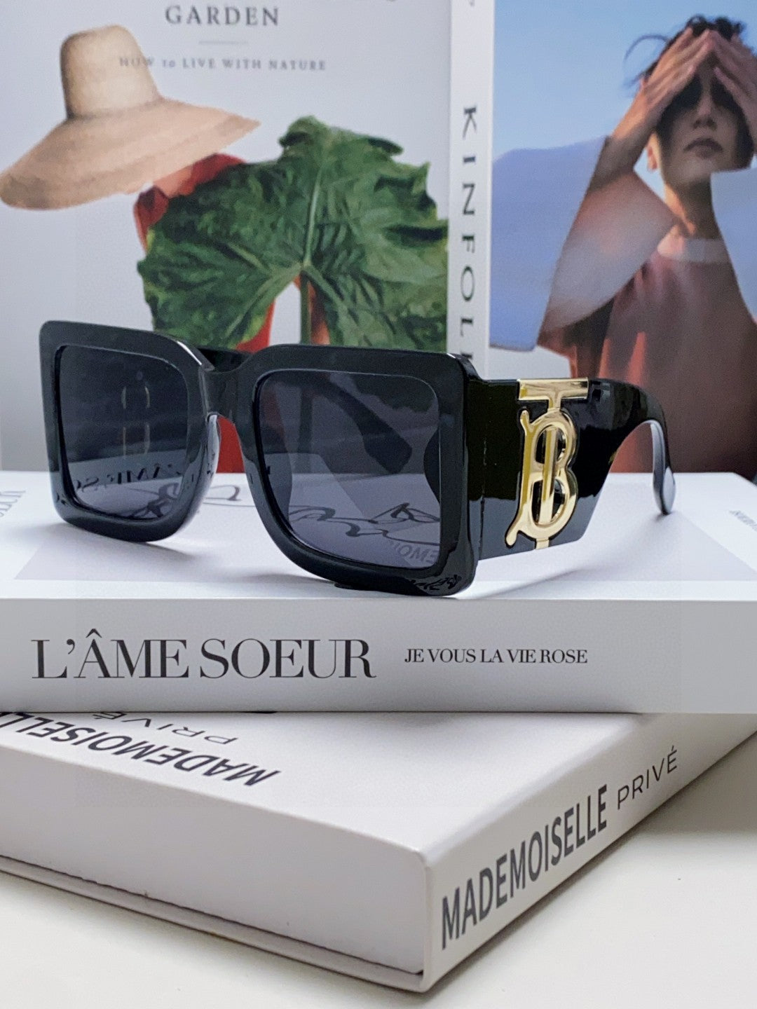 Burberry Oversized Gold Lens Sunglasses for Men & Women - detail image 2