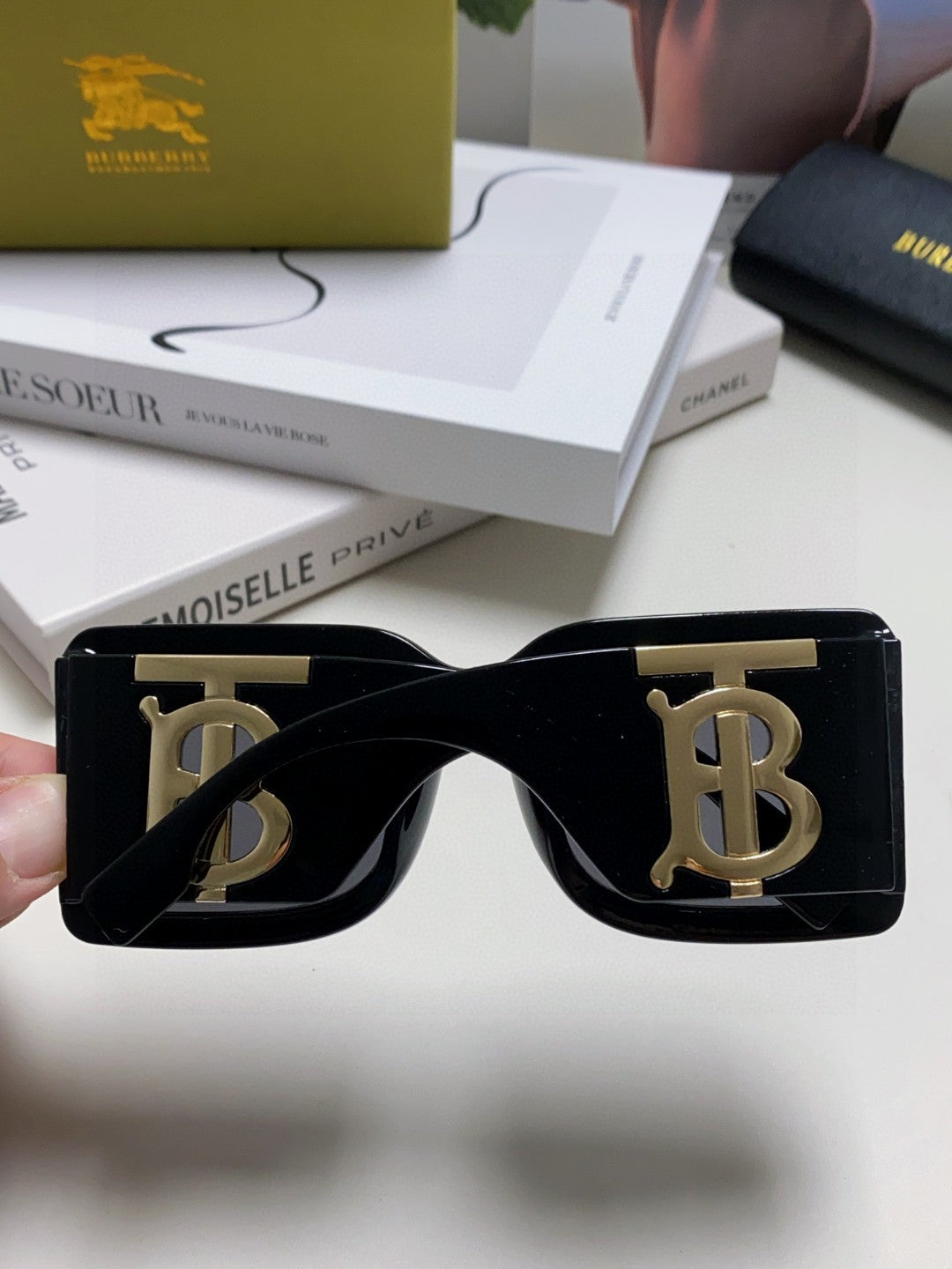 Burberry Oversized Gold Lens Sunglasses for Men & Women - 358602 - detail image 6