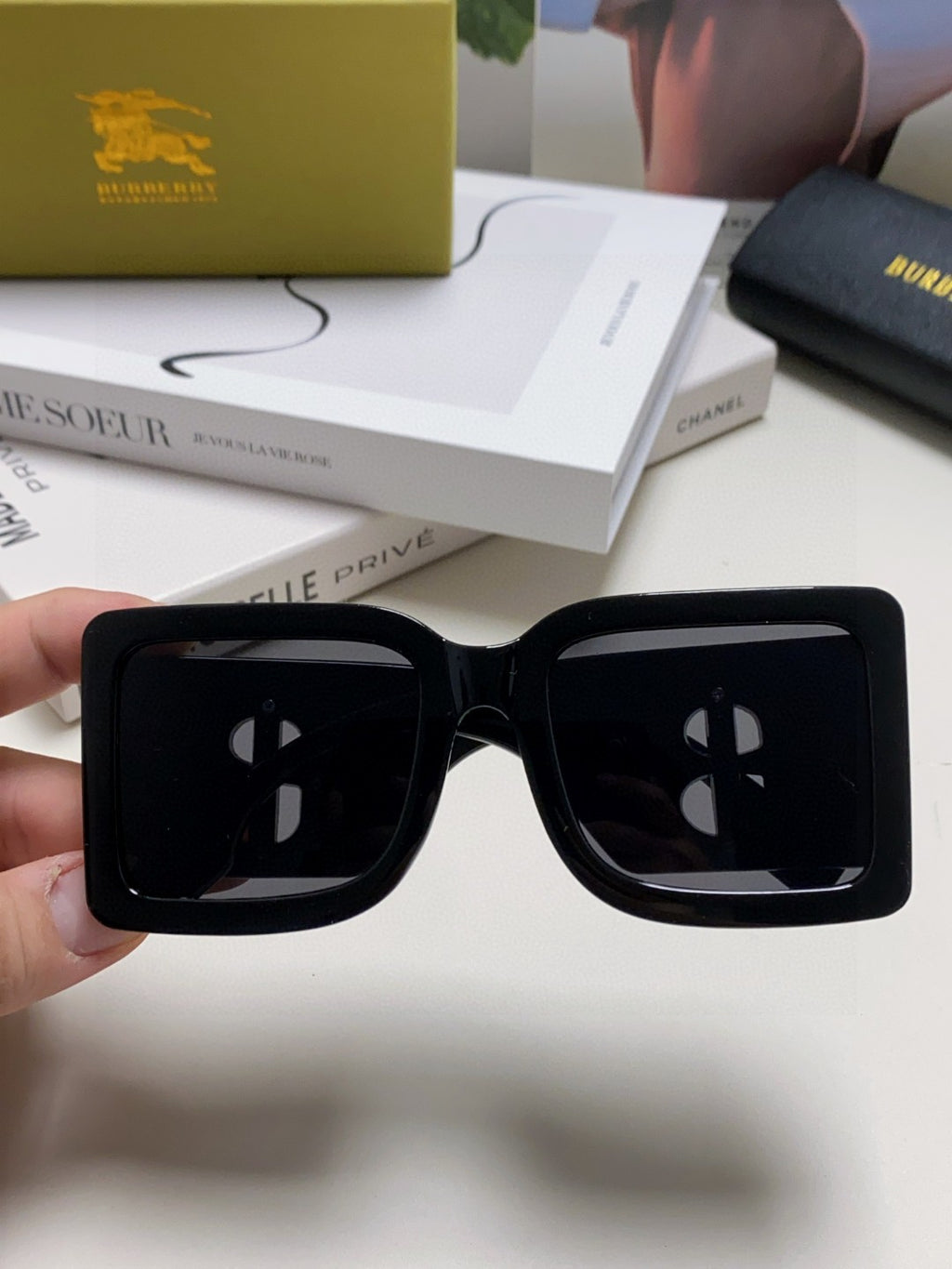 Burberry Oversized Gold Lens Sunglasses for Men & Women - detail image 5