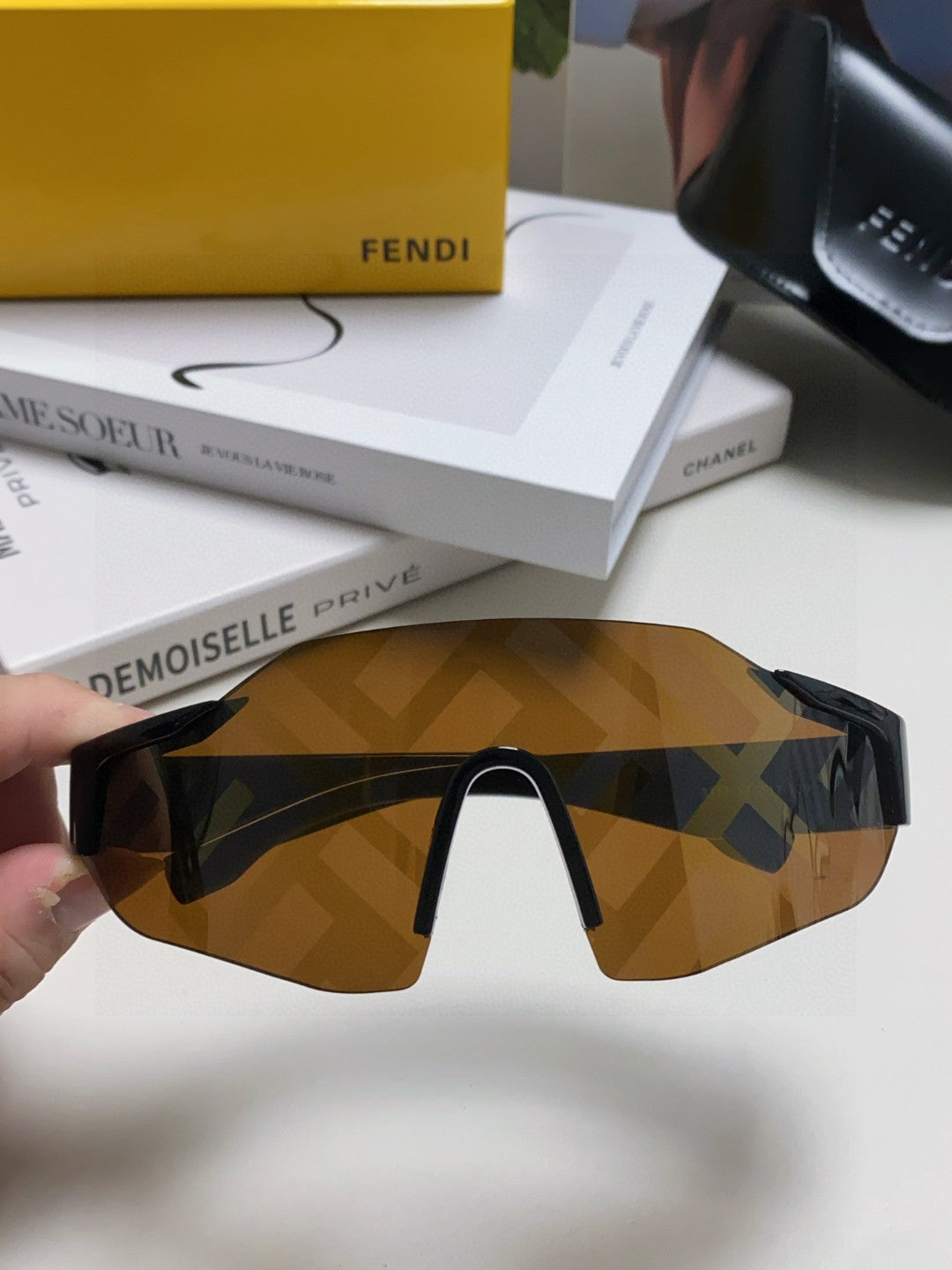 Fendi Oversized Brown Lens Sunglasses for Men & Women - detail image 2