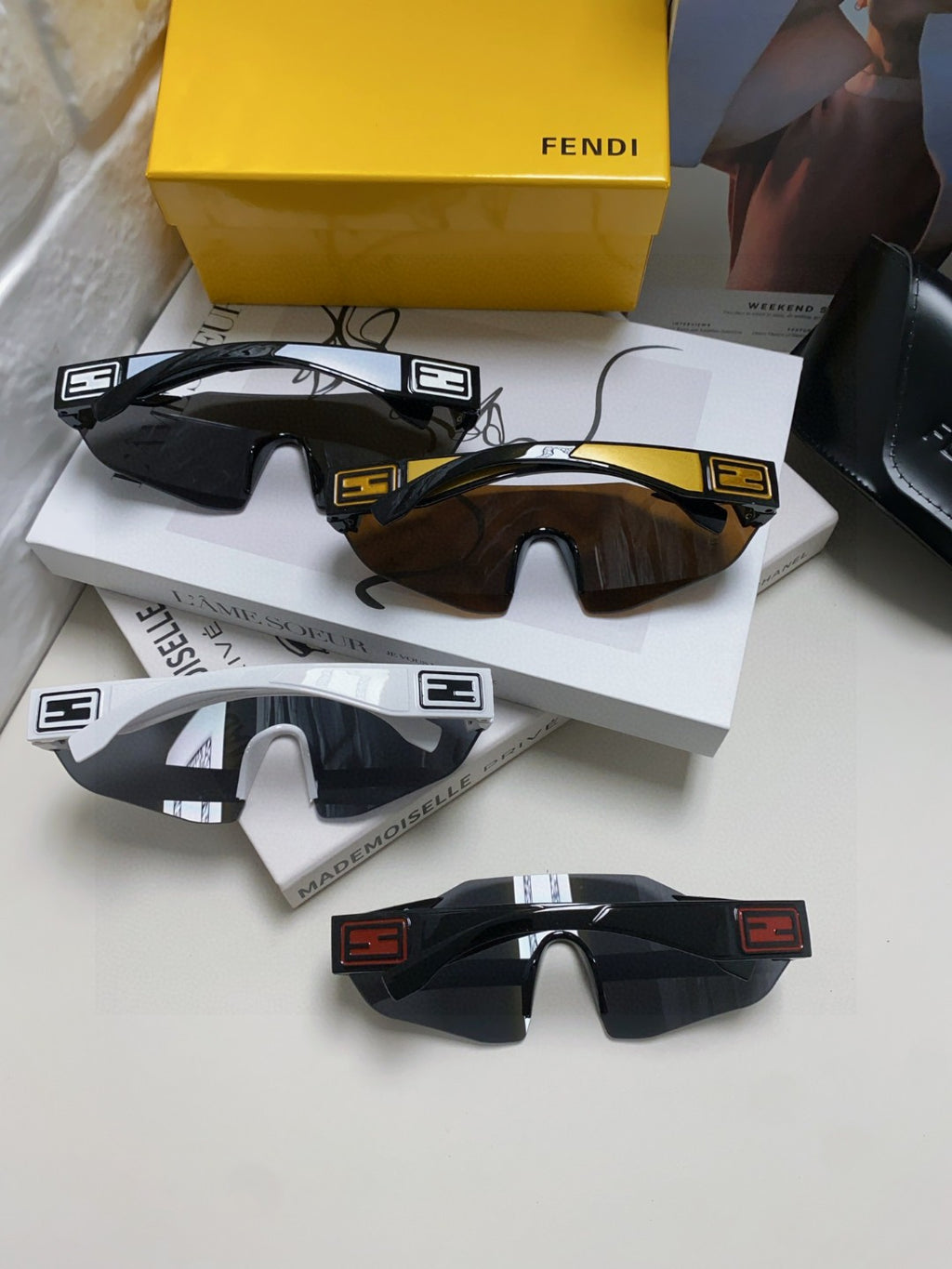 Fendi Oversized Gray Lens Sunglasses for Men & Women - 487770 - detail image 8