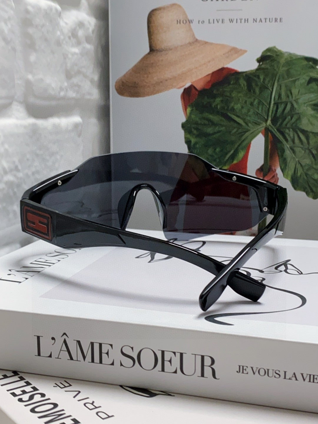 Fendi Oversized Gray Lens Sunglasses for Men & Women - detail image 2