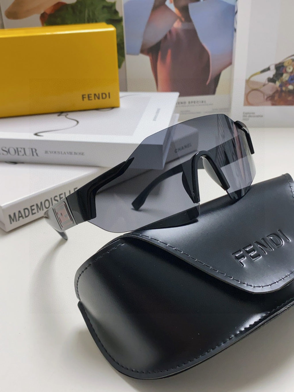 Fendi Oversized Gray Lens Sunglasses for Men & Women - detail image 7