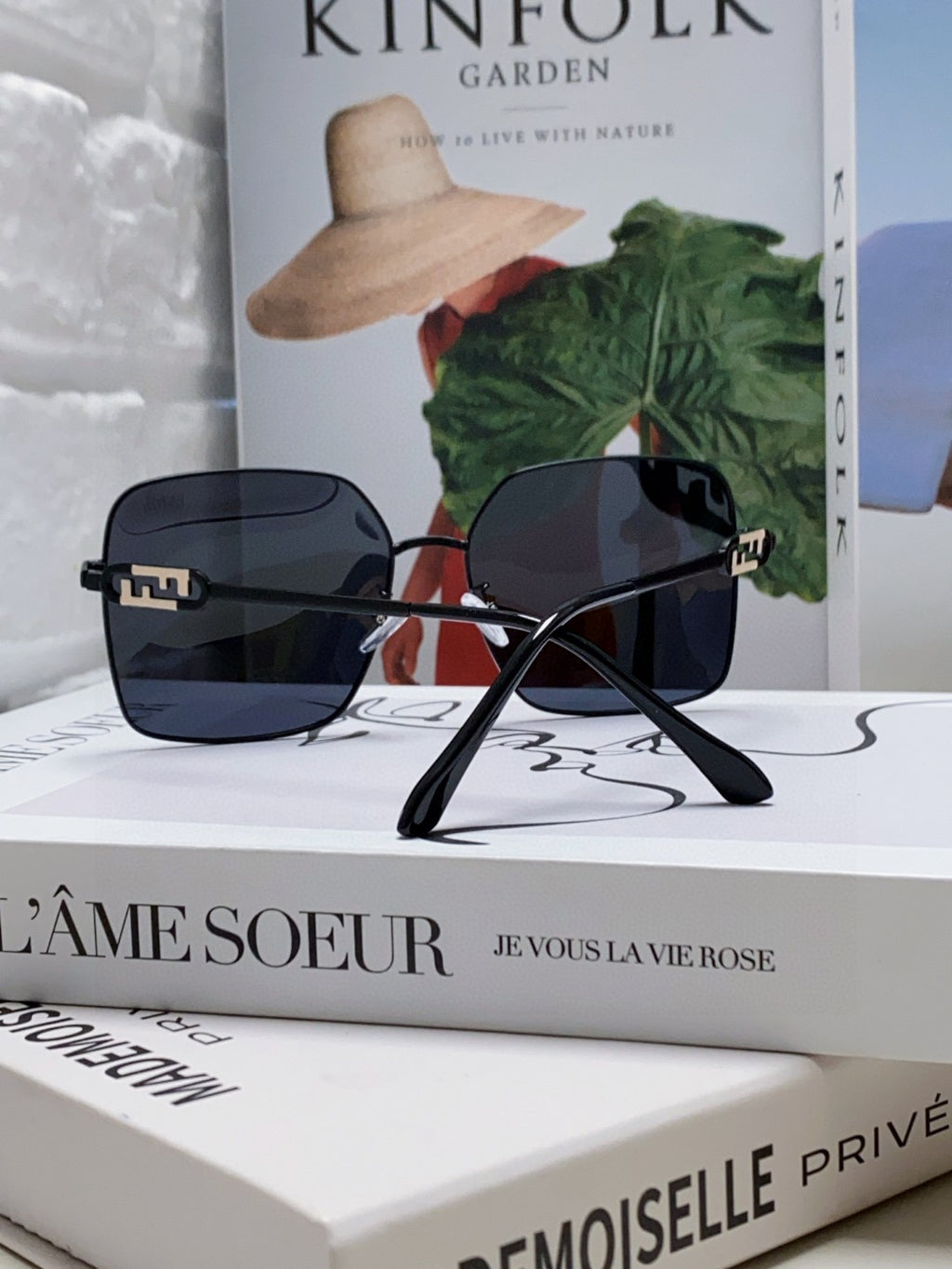 Fendi Polarized Metal Oversized Black Lens Sunglasses for Women - detail image 2