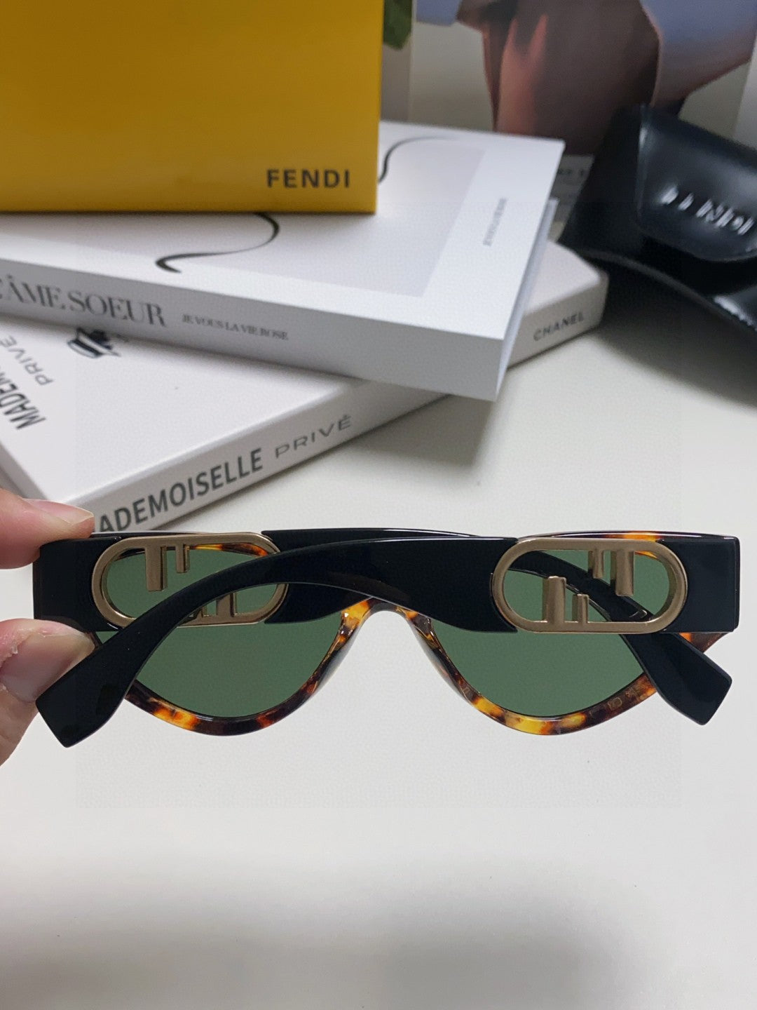 Fendi Metal Cat-Eye Gray Lens Sunglasses for Women - detail image 4