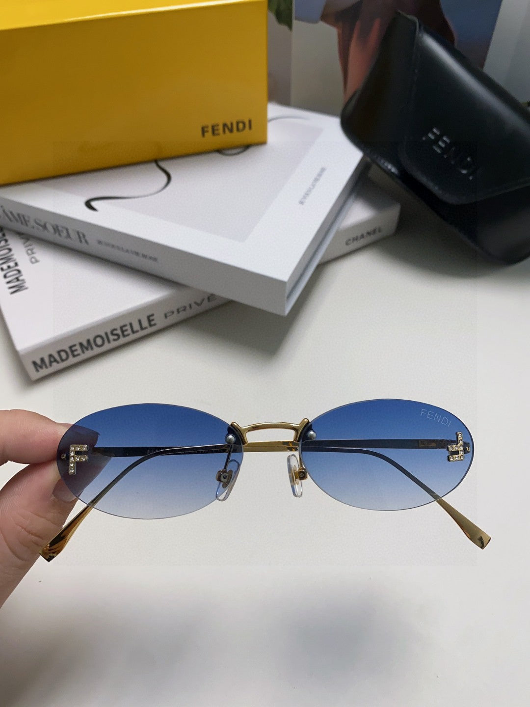 Fendi Lightweight Metal Rimless Gray Lens Sunglasses for Men & Women - detail image 5