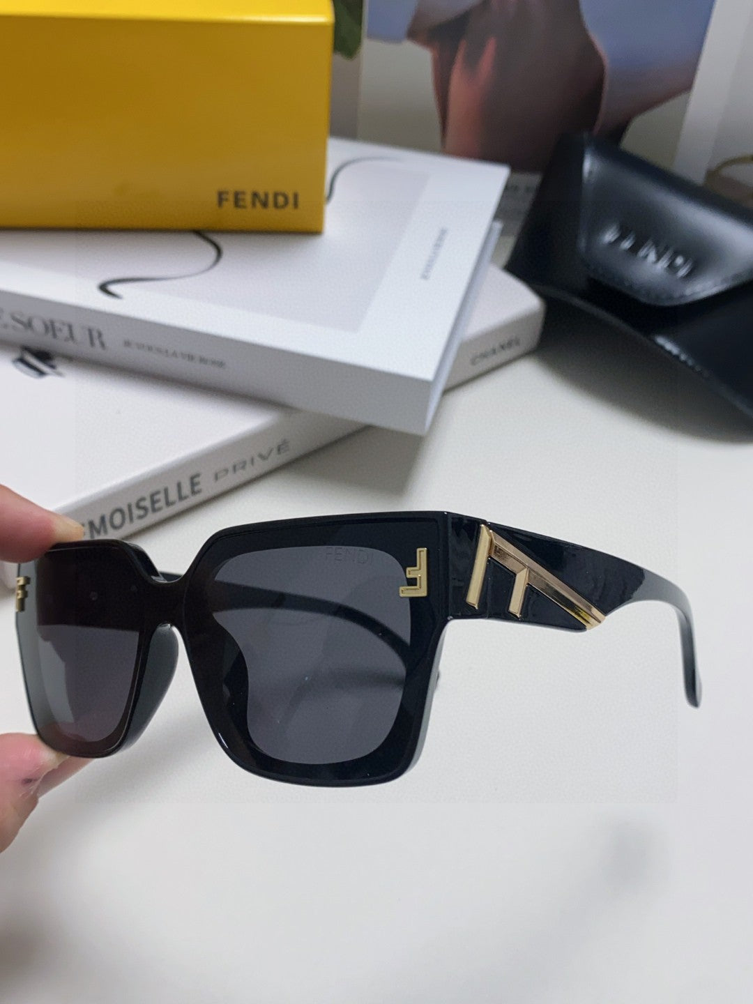 Fendi Fashion Black Lens Sunglasses for Women - detail image 9