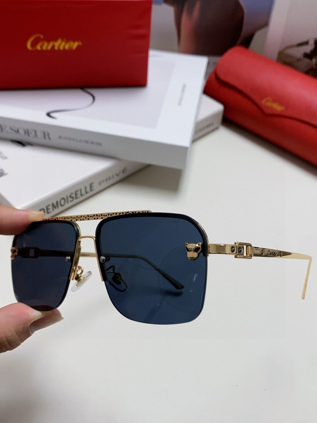 Cartier Lightweight Rimless Black Lens Sunglasses for Men & Women - 449447 - detail image 5