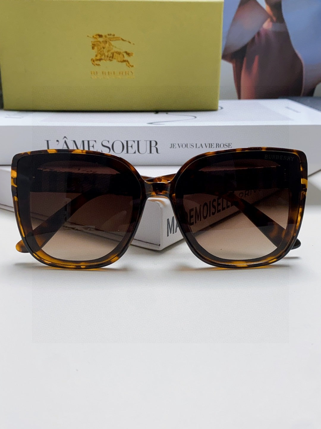 Burberry Oversized Black Lens Sunglasses for Men & Women - 416060 - detail image 6