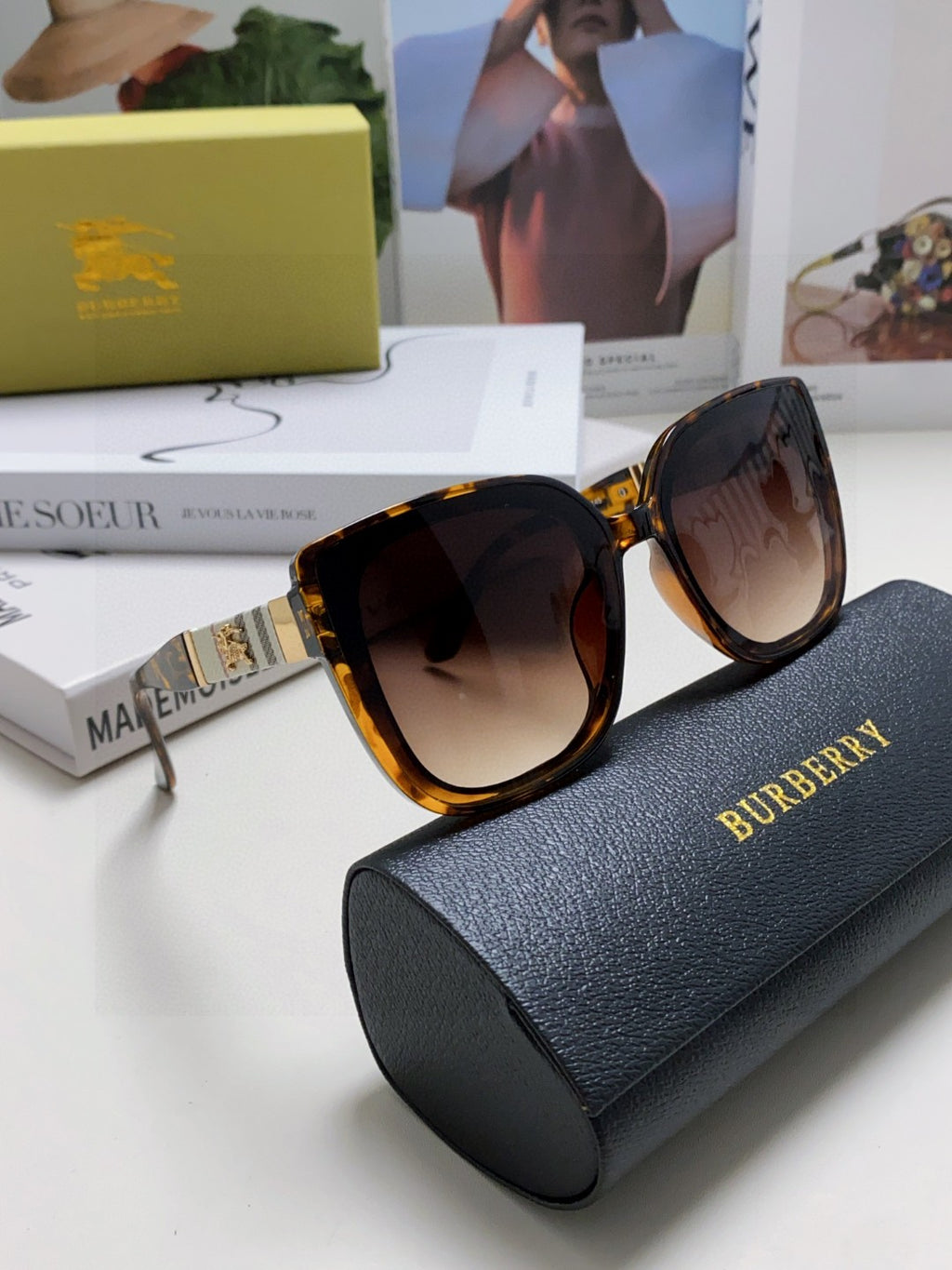 Burberry Oversized Black Lens Sunglasses for Men & Women - 449597 - detail image 7