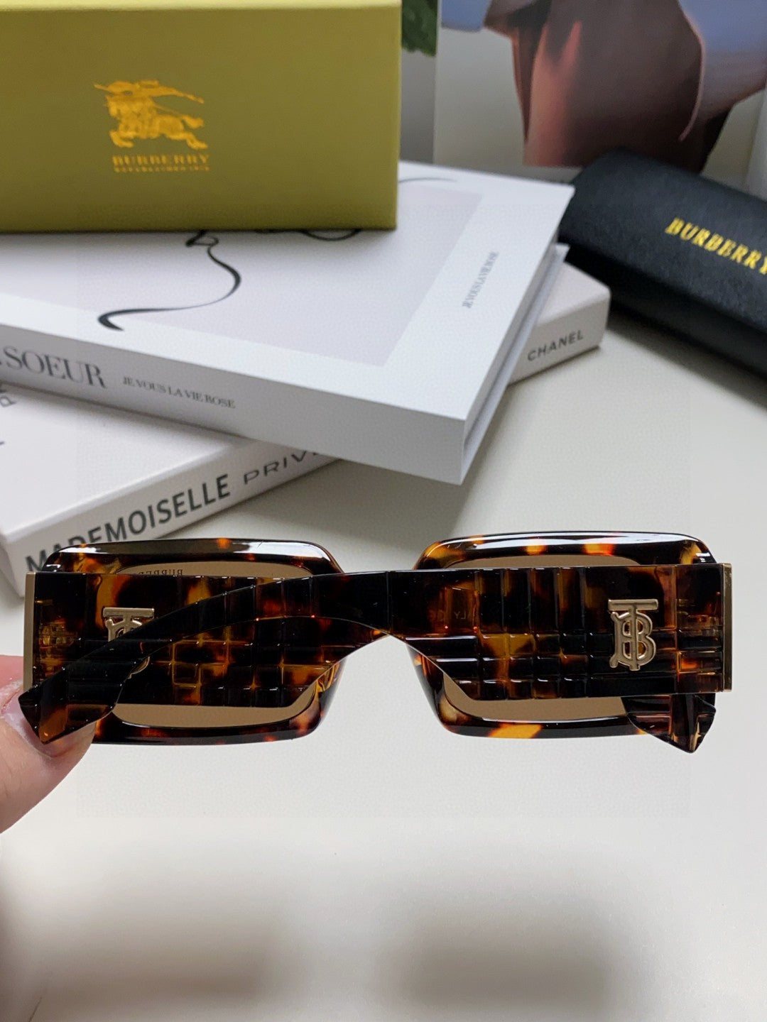 Burberry Square Gray Lens Sunglasses for Men & Women - 449603 - detail image 4