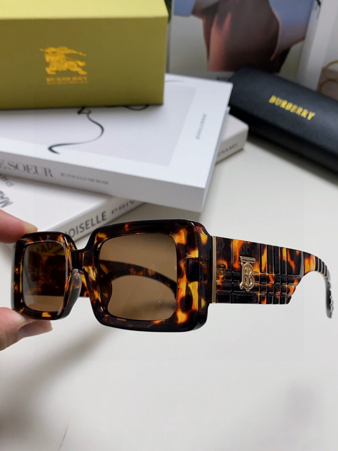Burberry Square Gray Lens Sunglasses for Men & Women - 449603 - detail image 5