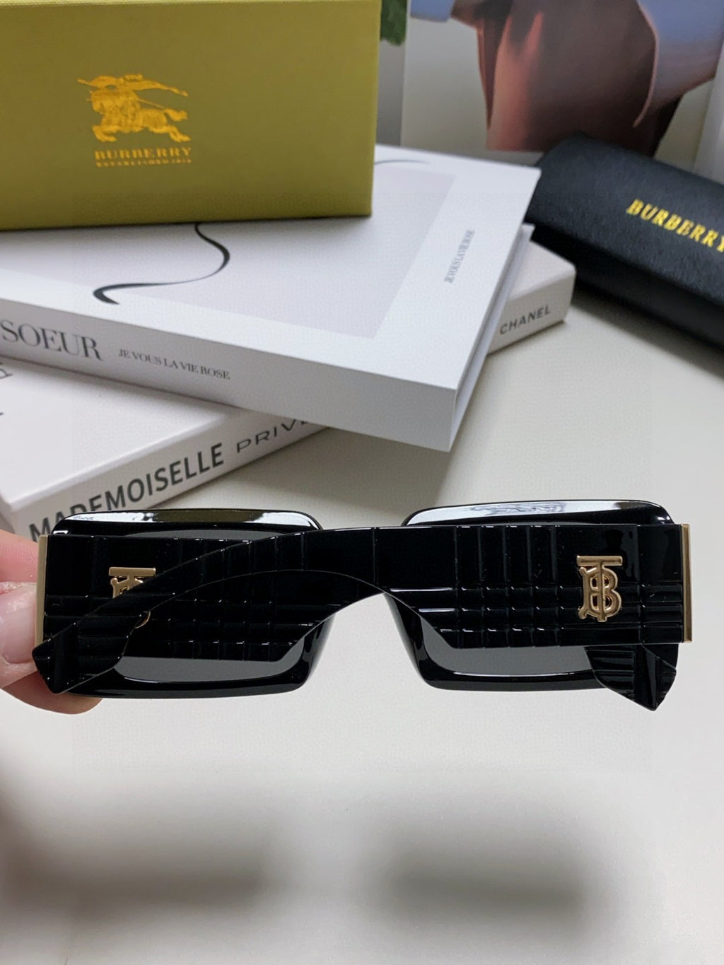 Burberry Square Gray Lens Sunglasses for Men & Women - 416065 - detail image 4