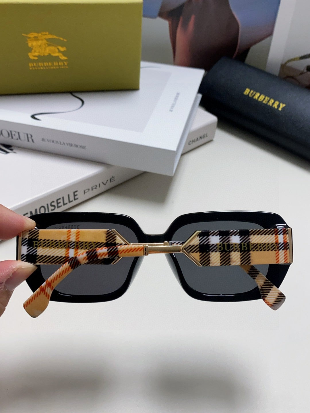 Burberry Rectangular Black Lens Sunglasses for Men & Women - 416068 - detail image 4