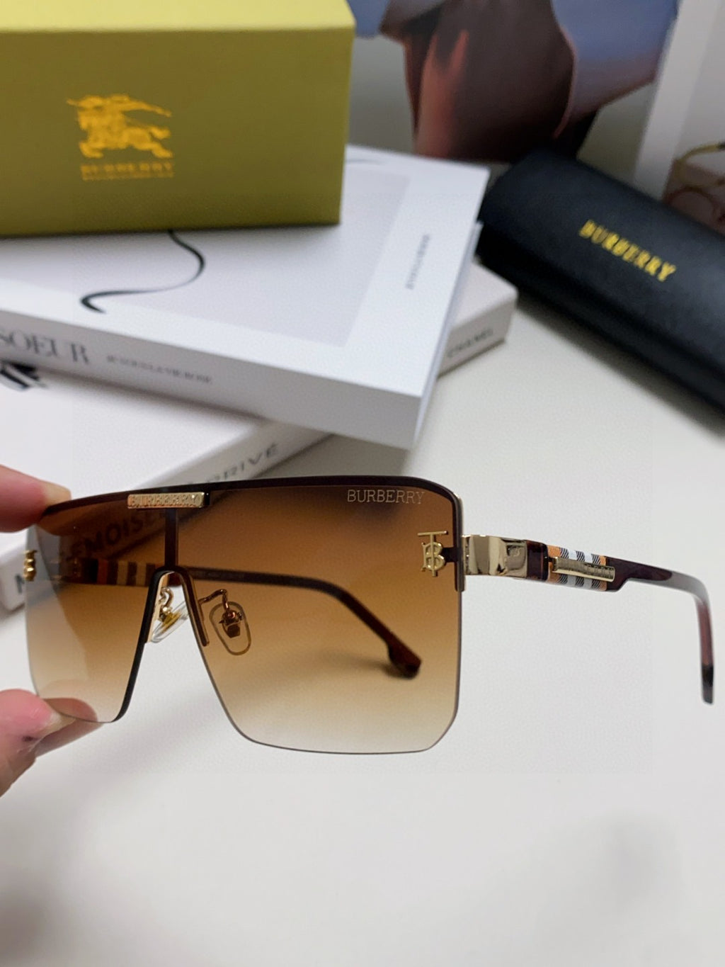 Burberry Fashion Brown Lens Sunglasses for Men - 416069 - detail image 5