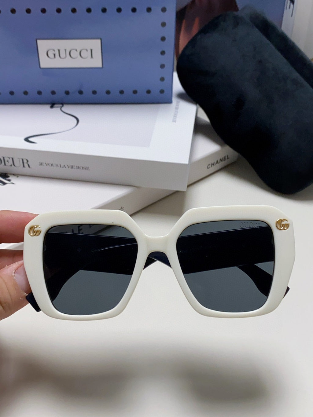 Gucci Polarized Square Silver Lens Sunglasses for Men & Women - 464854 - detail image 3