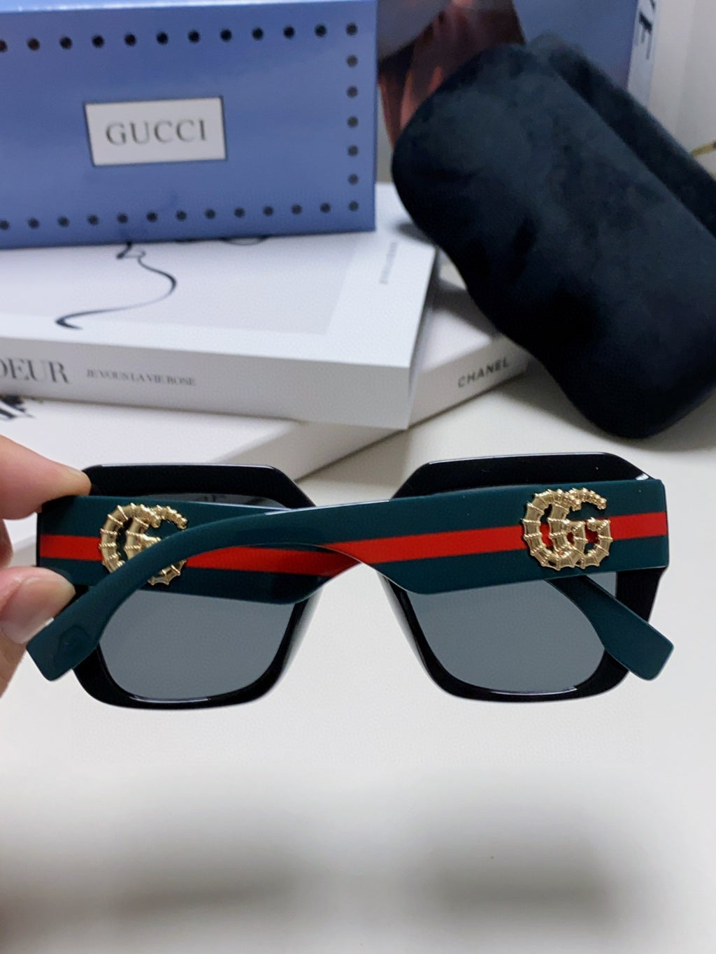 Gucci Polarized Square Blue Lens Sunglasses for Men & Women - detail image 4