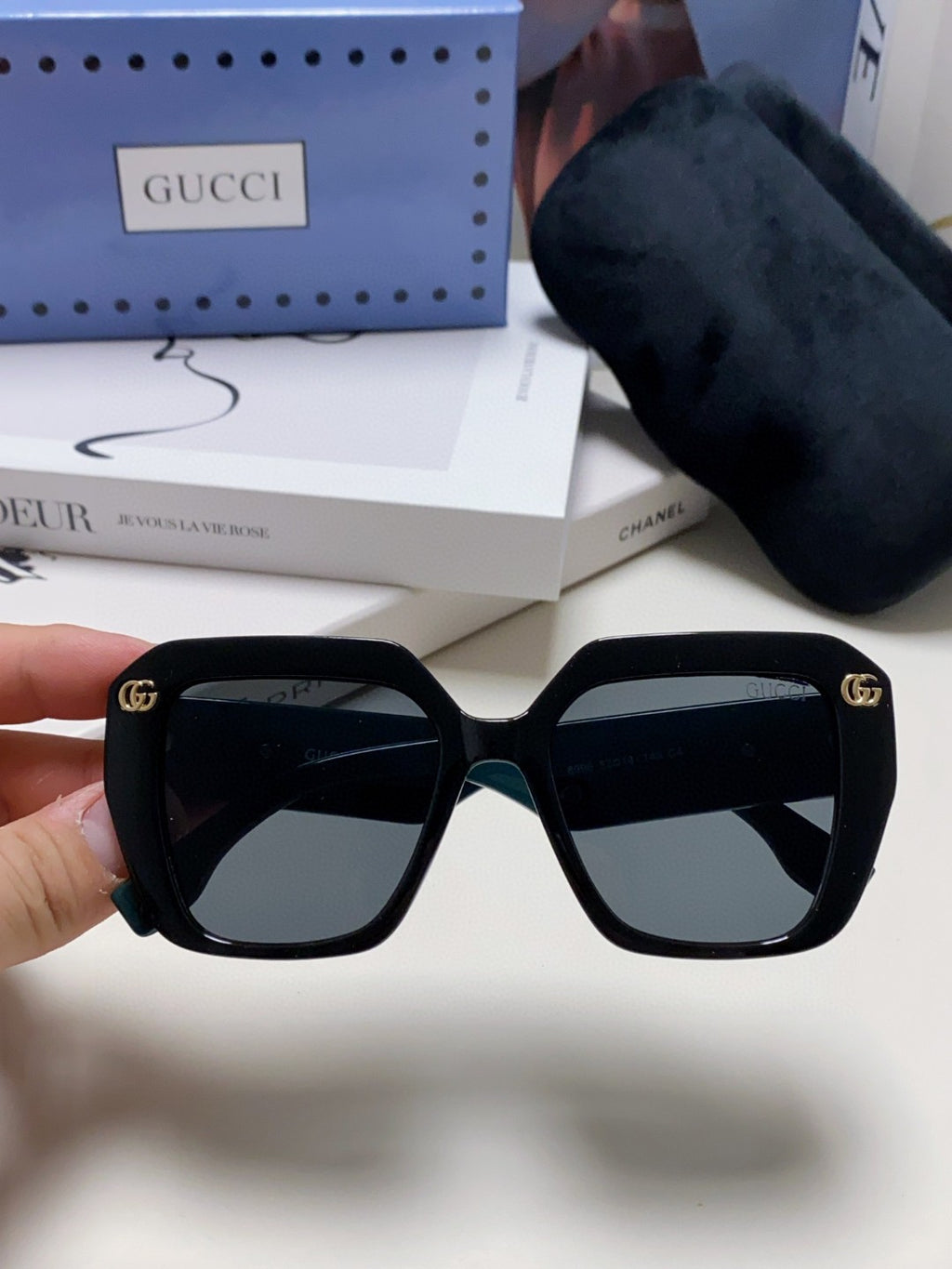 Gucci Polarized Square Blue Lens Sunglasses for Men & Women - detail image 3