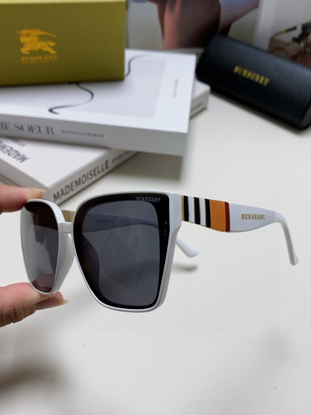Burberry Fashion Blue Lens Sunglasses for Men & Women - 449614 - detail image 5