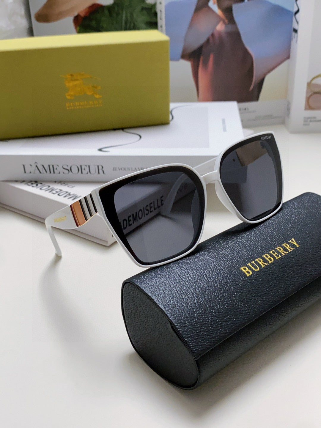 Burberry Fashion Blue Lens Sunglasses for Men & Women - 449614 - detail image 7