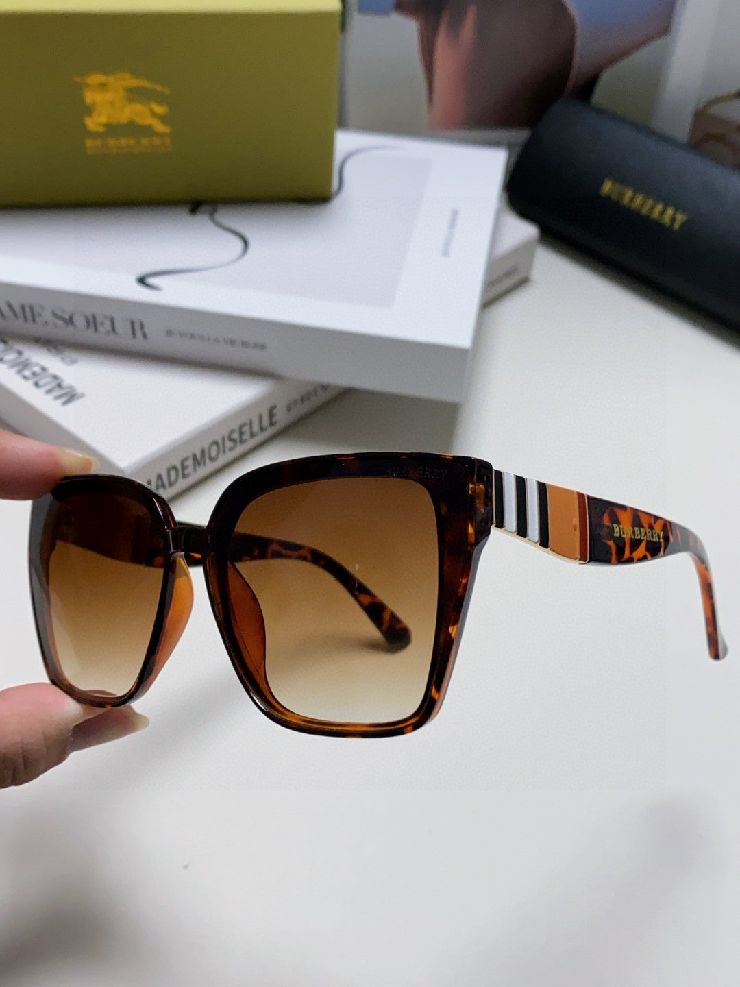 Burberry Fashion Brown Lens Sunglasses for Men & Women - 449615 - detail image 4