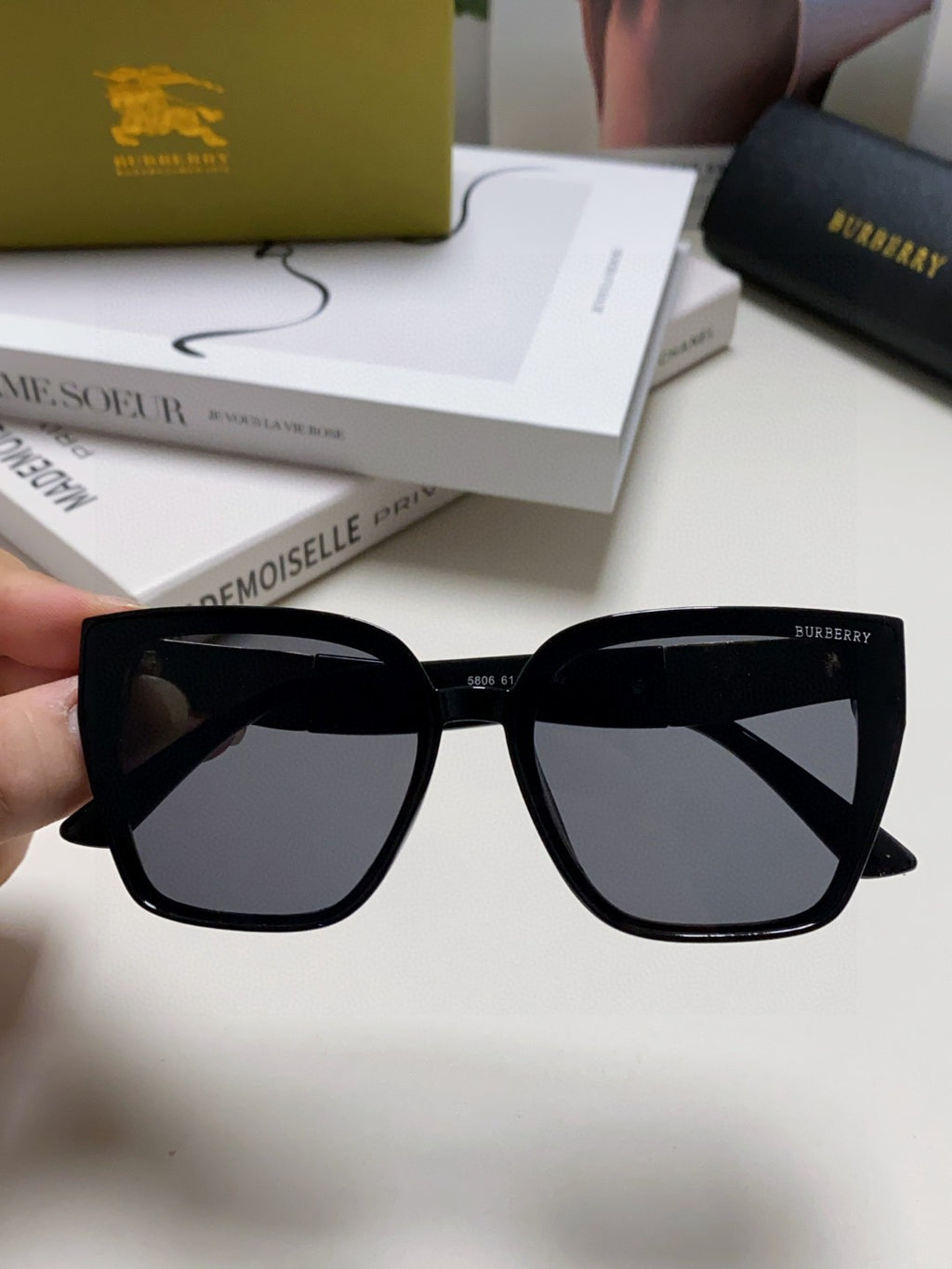 Burberry Fashion Blue Lens Sunglasses for Men & Women - 449616 - detail image 3
