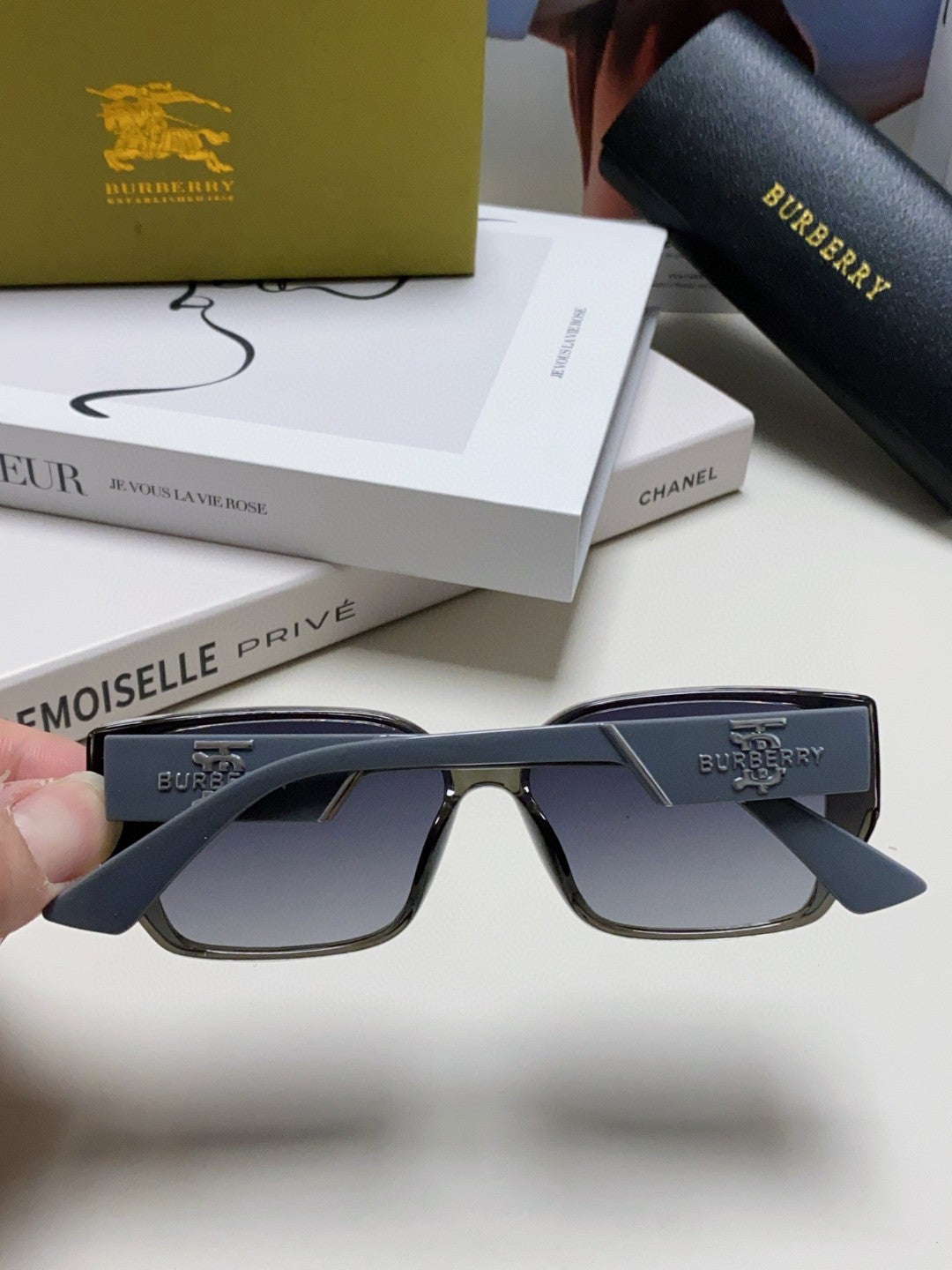 Burberry Fashion Silver Lens Sunglasses for Men & Women - 449617 - detail image 4
