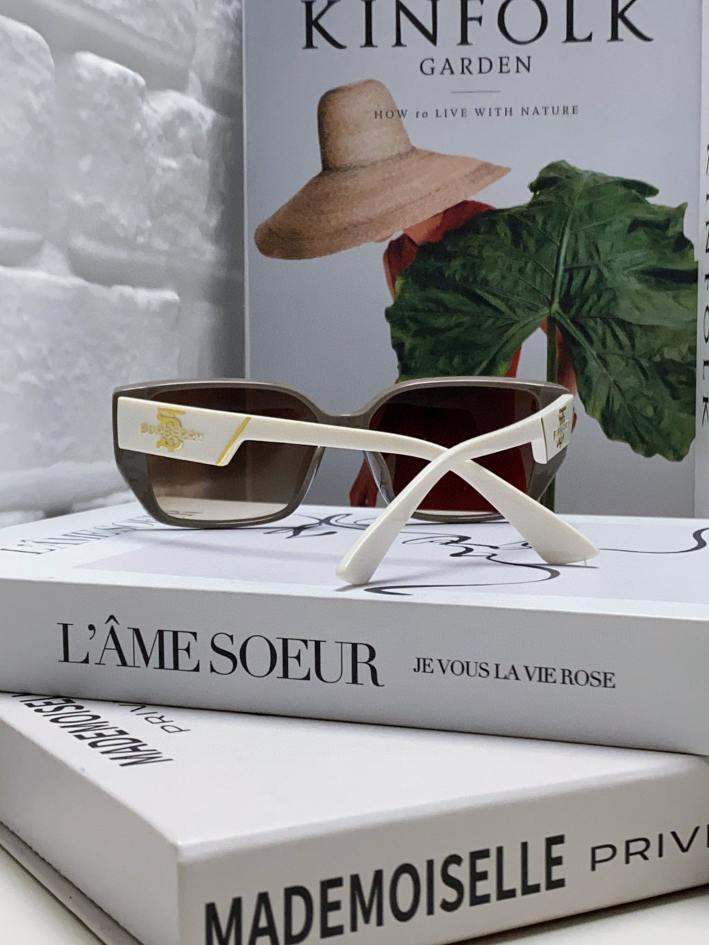 Burberry Fashion Red Lens Sunglasses for Men & Women - 449618 - detail image 2