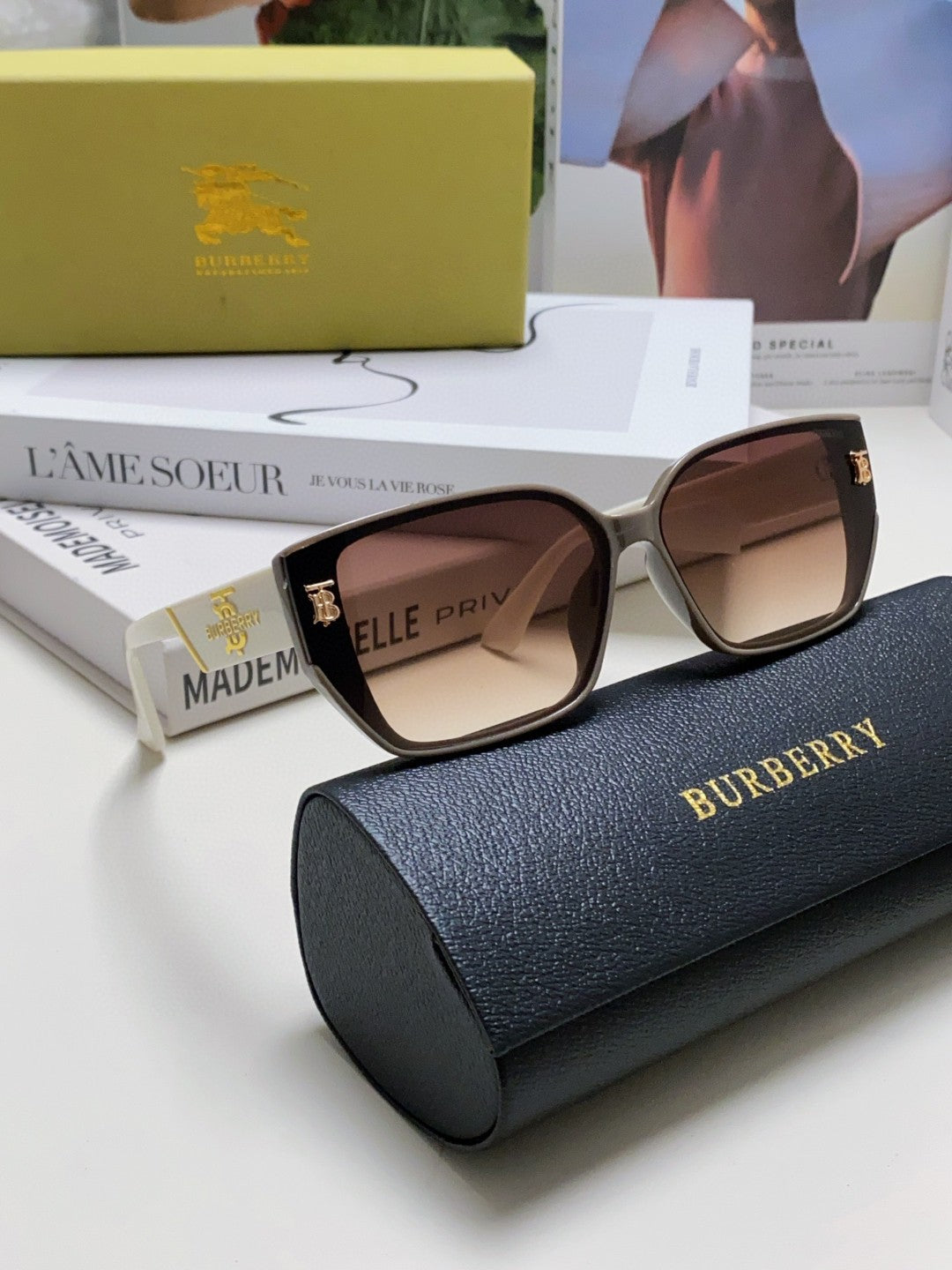 Burberry Fashion Red Lens Sunglasses for Men & Women - 449618 - detail image 7