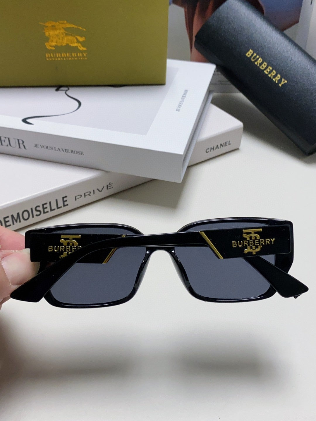 Burberry Fashion Blue Lens Sunglasses for Men & Women - 449619 - detail image 3