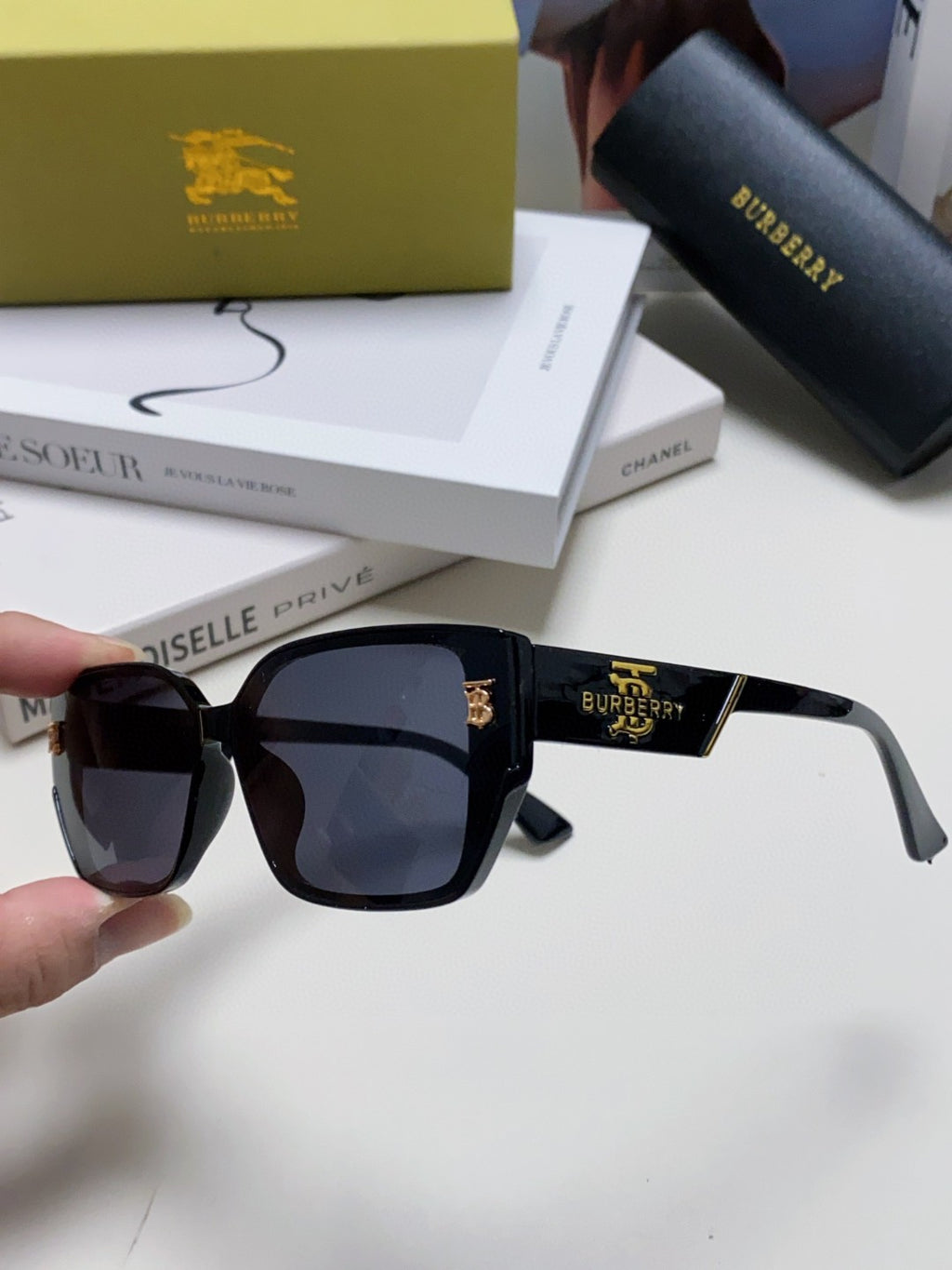 Burberry Fashion Blue Lens Sunglasses for Men & Women - 449619 - detail image 4