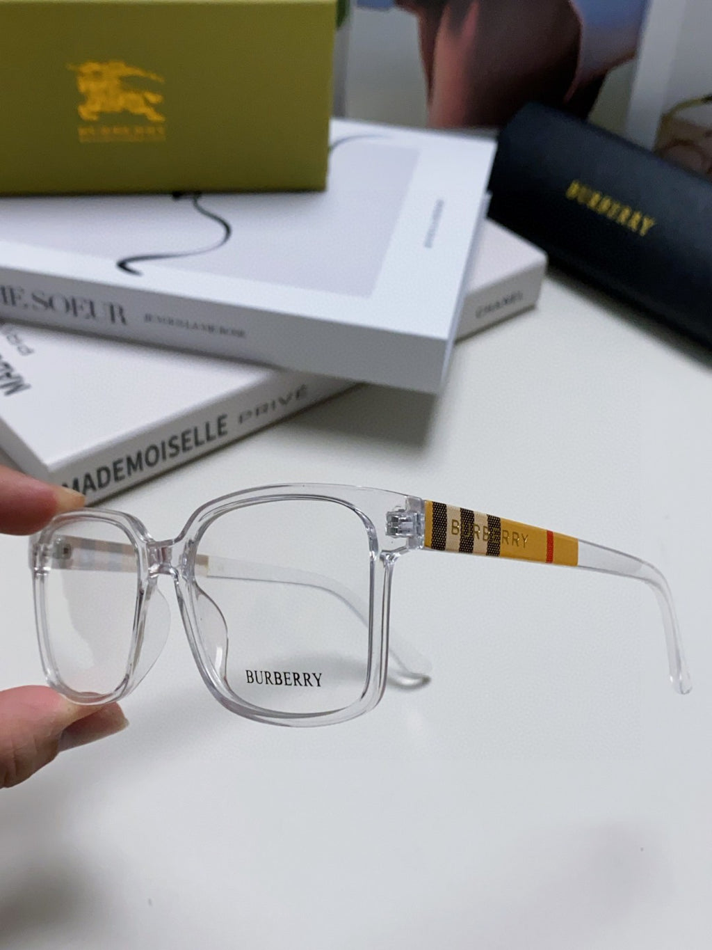 Burberry Oversized Gray Lens Sunglasses for Men & Women - 449621 - detail image 5