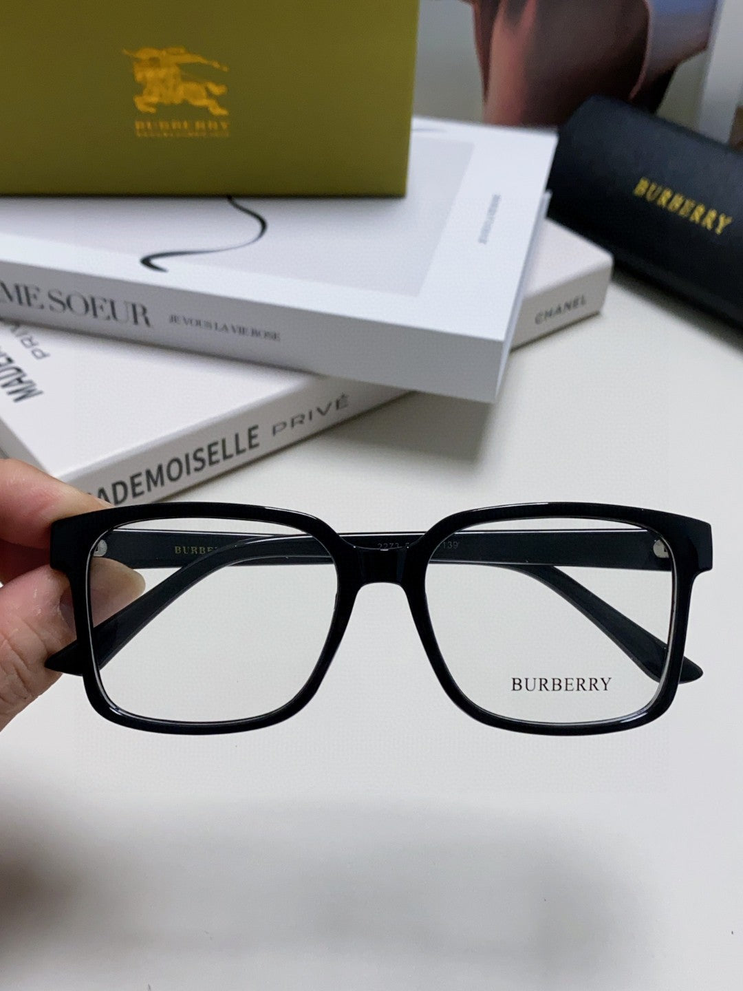 Burberry Oversized Gray Lens Sunglasses for Men & Women - detail image 3